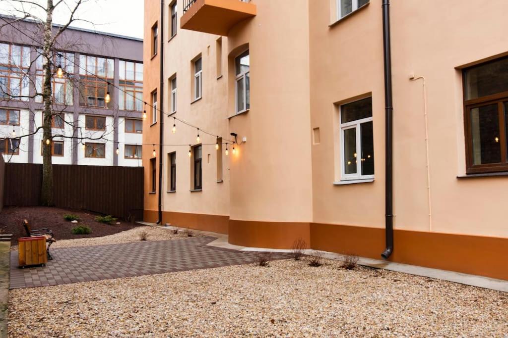 Apartment Cute With A View Over The Rooftops And Free Parking In The Area Riga