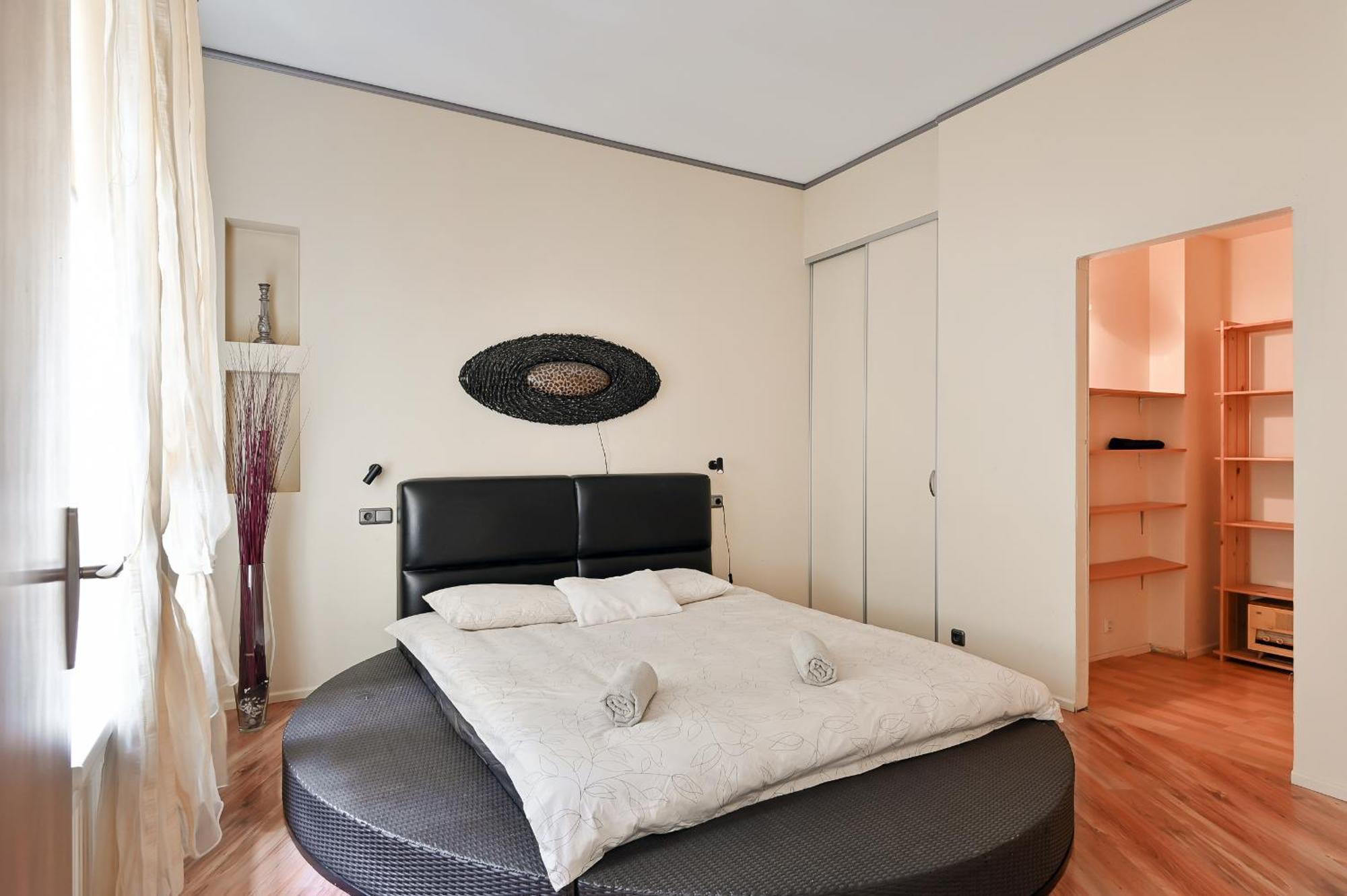 2-bdrm Quiet * Riga