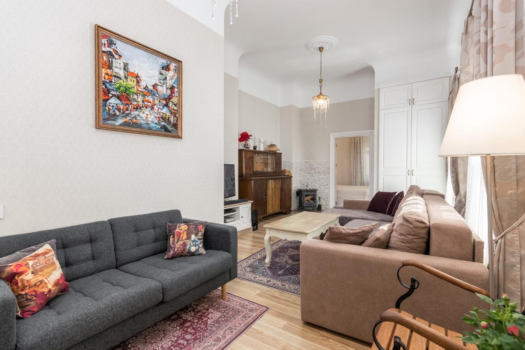 Korter Elegant In Historical Centre & Free Locked Parking Riga