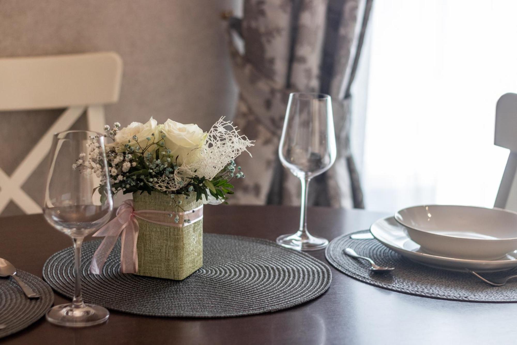 Elegant In Historical Centre & Free Locked Parking *