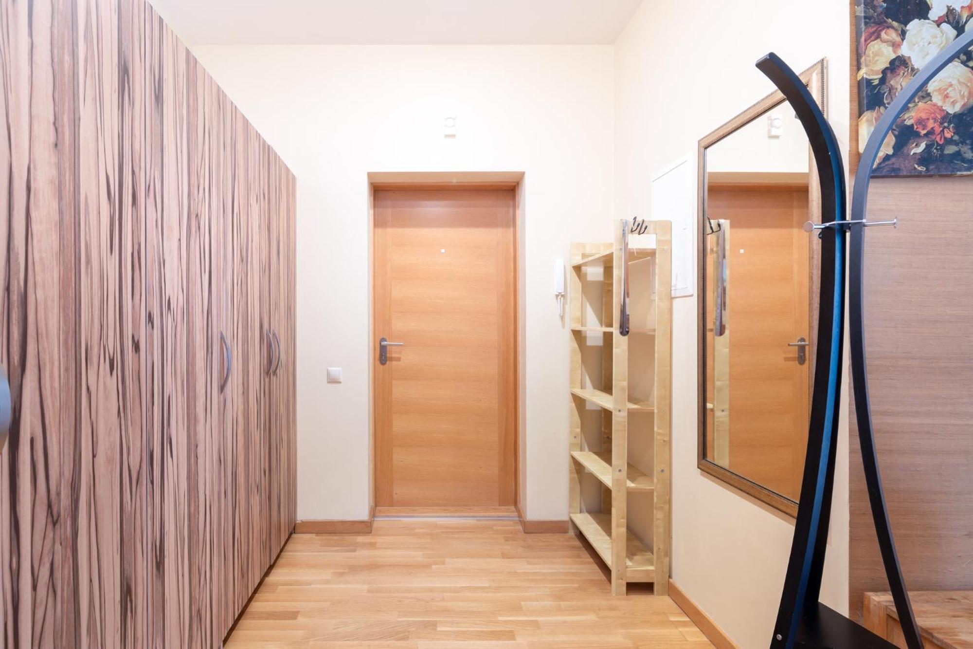 Spacious In A Park Zone With The Private Terrace Apartment