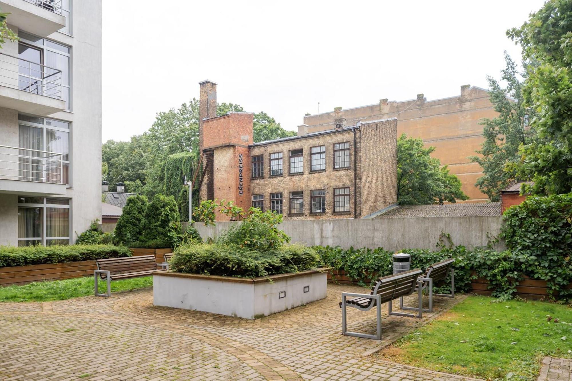 Apartment Spacious In A Park Zone With The Private Terrace