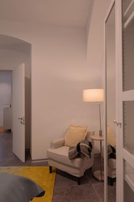 Old Great Location & View - Luxury 2bdr 80m2