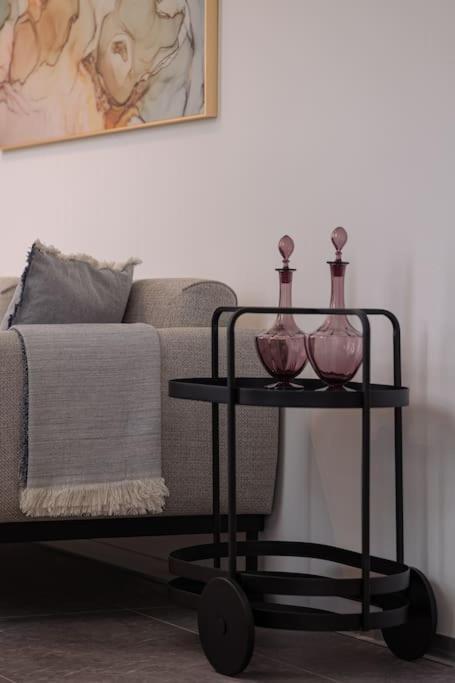 Old Great Location & View - Luxury 2bdr 80m2