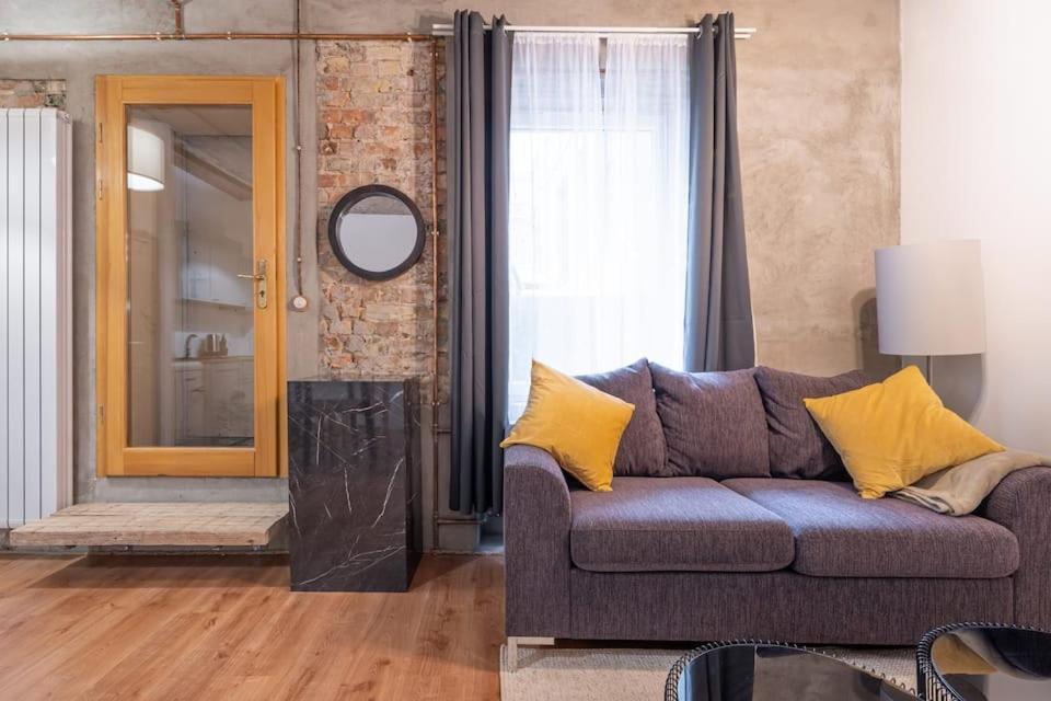 Quiet Hideaway In Centrs *