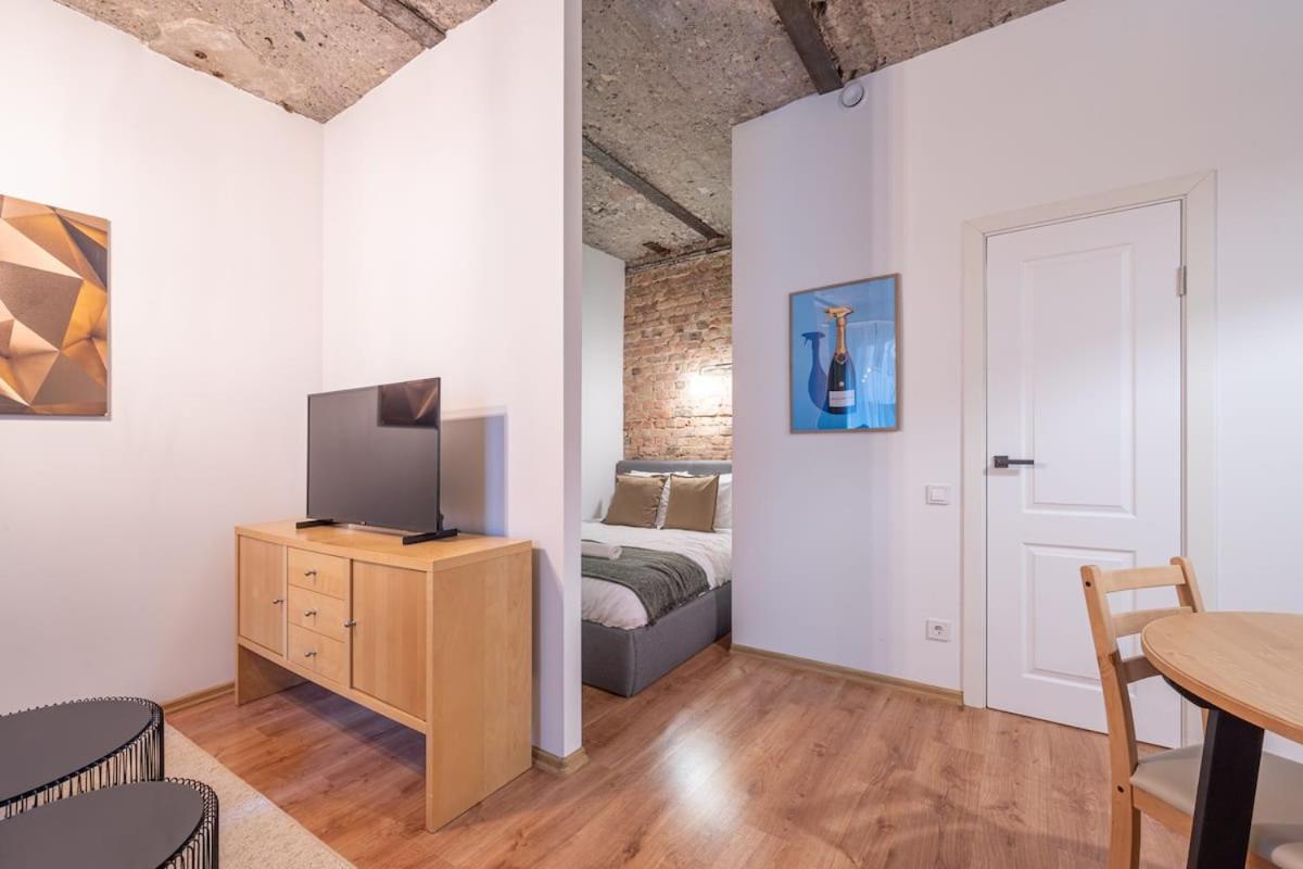 Apartment Quiet Hideaway In Centrs *