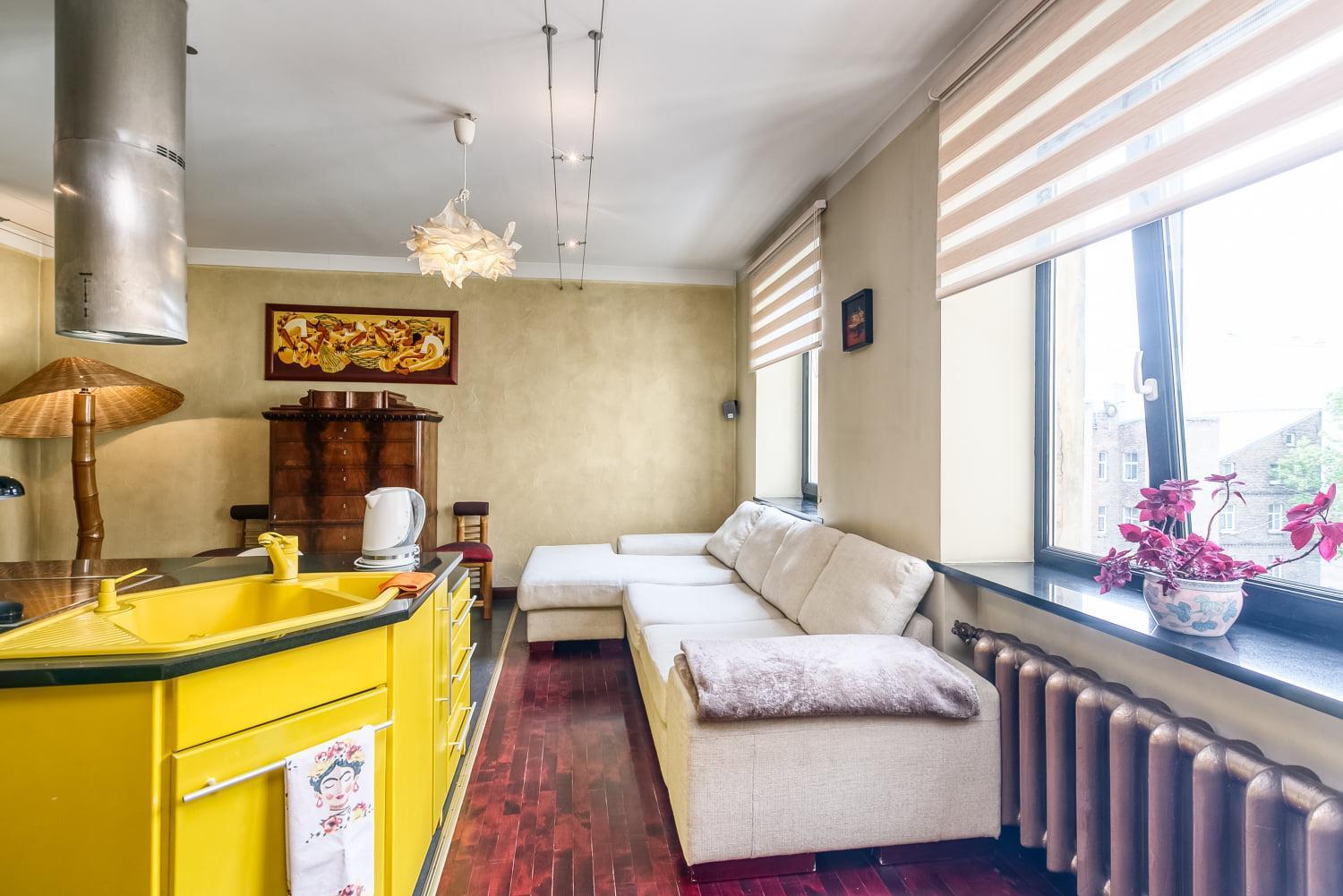 Delux 1 Bedroom In Centre Butas *