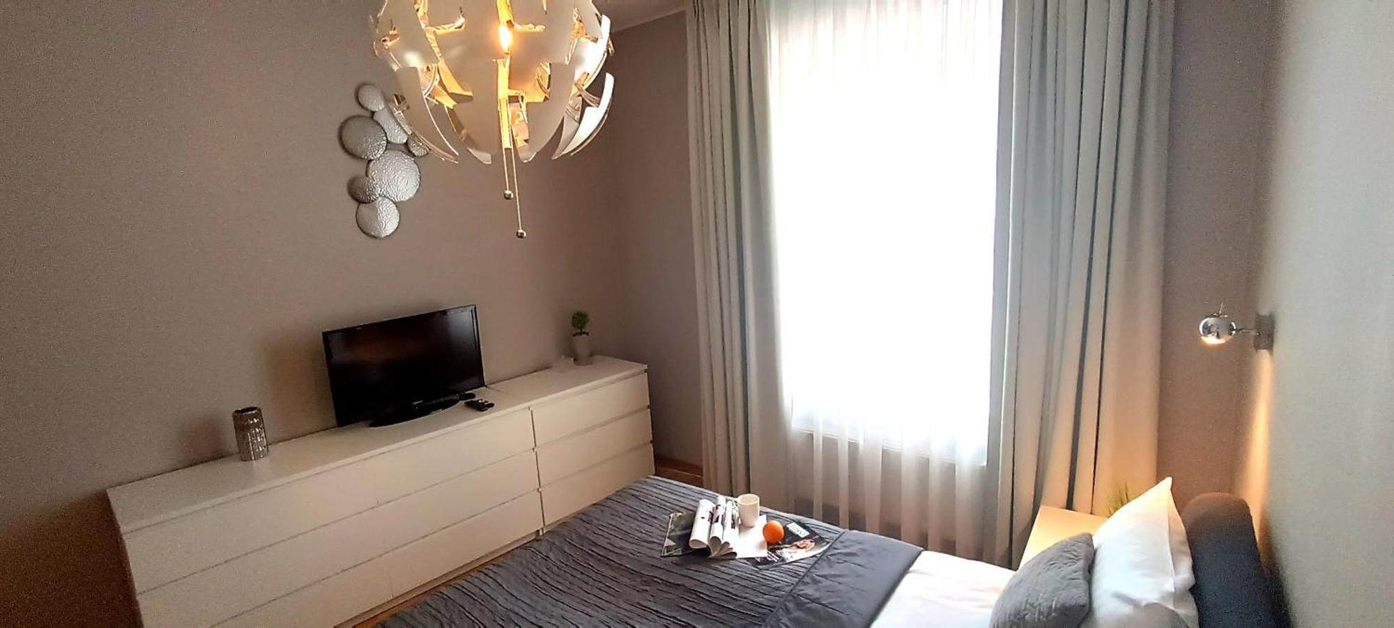 Old Town 2 Bedroom Near Dome Square & Scenic Waterfront * Riga