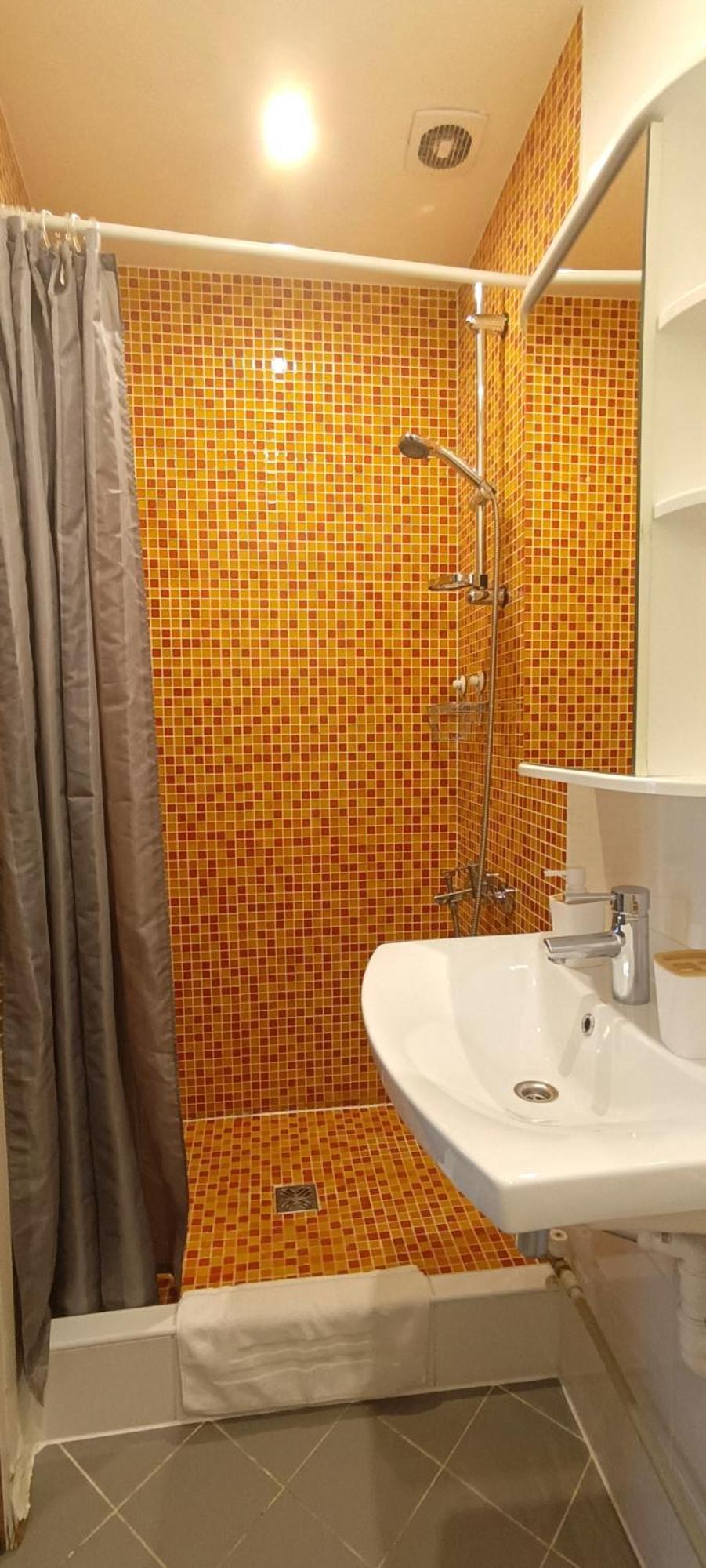 Apartment Old Town 2 Bedroom Near Dome Square & Scenic Waterfront