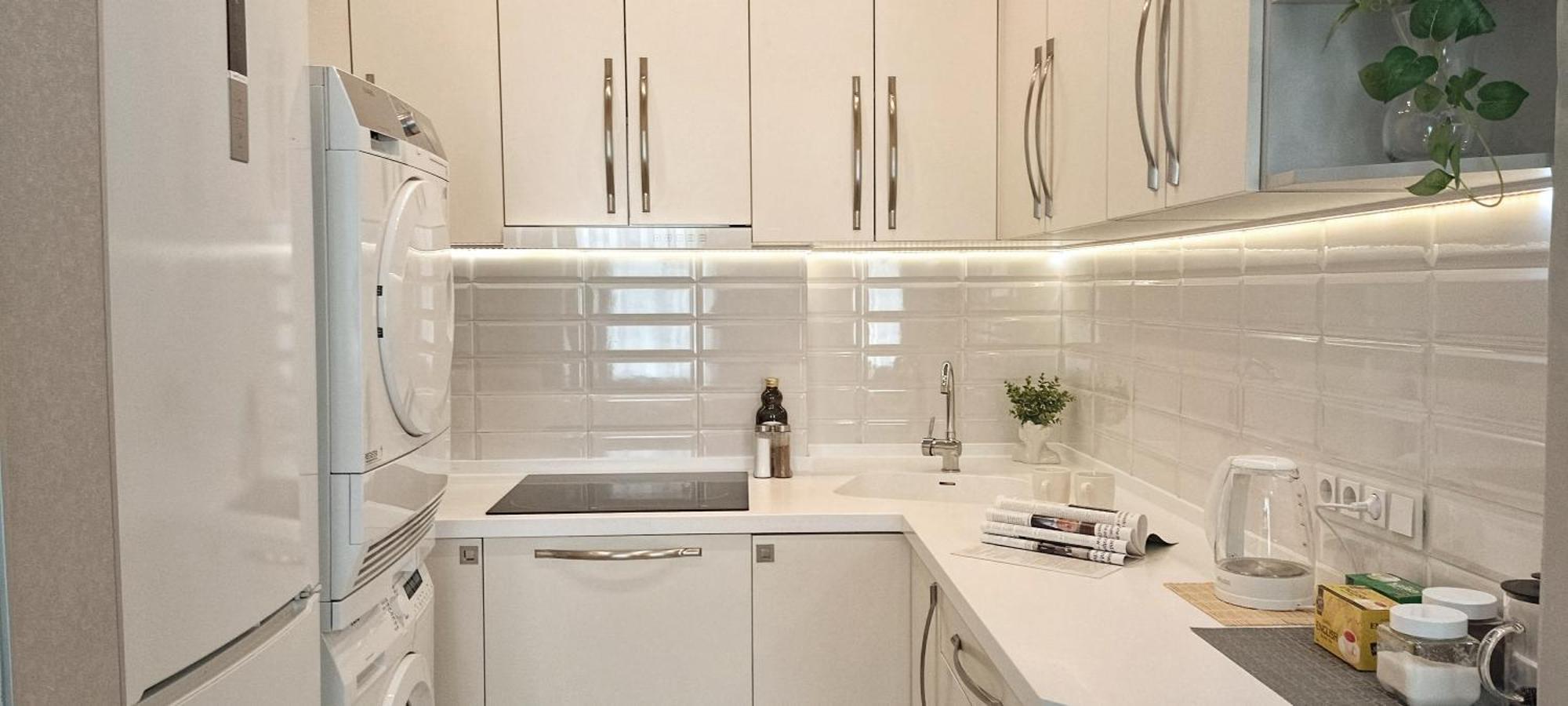 Old Town 2 Bedroom Near Dome Square & Scenic Waterfront Apartment Riga