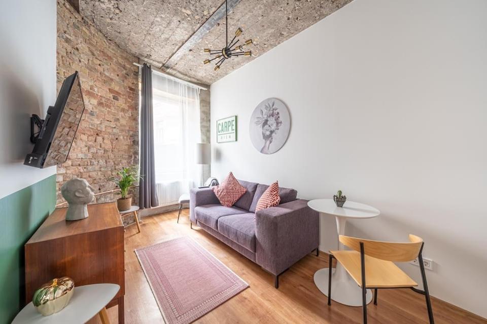 Apartment Location In With Wifi *