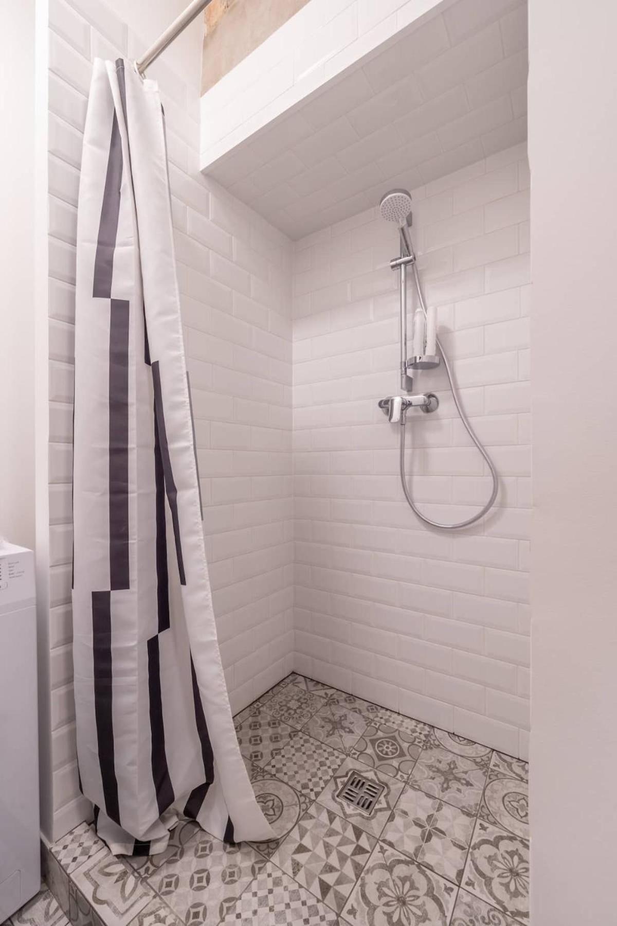 Apartment Location In With Wifi *