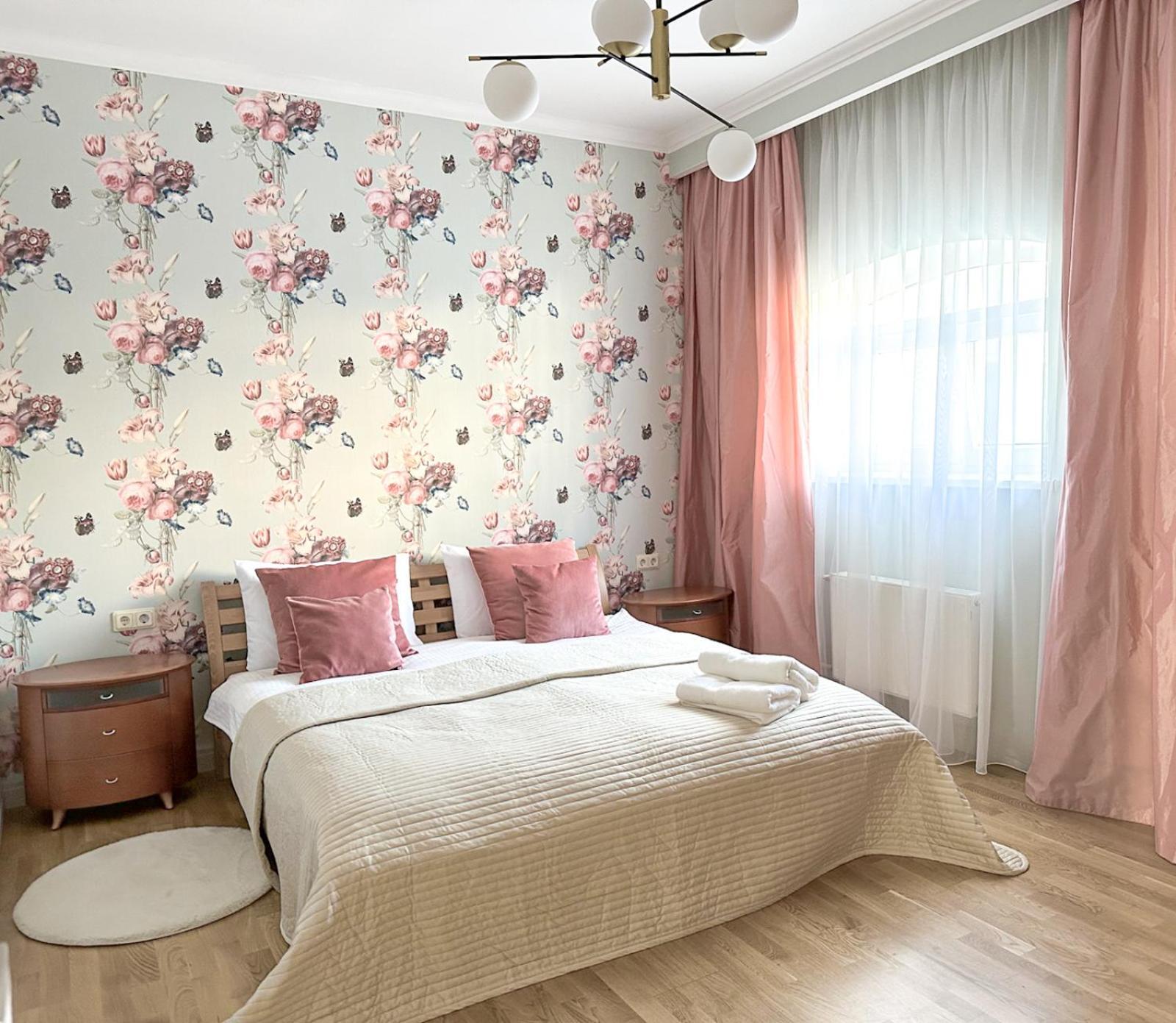Huoneisto Heart, Space, Loft View, Free Parking Riika