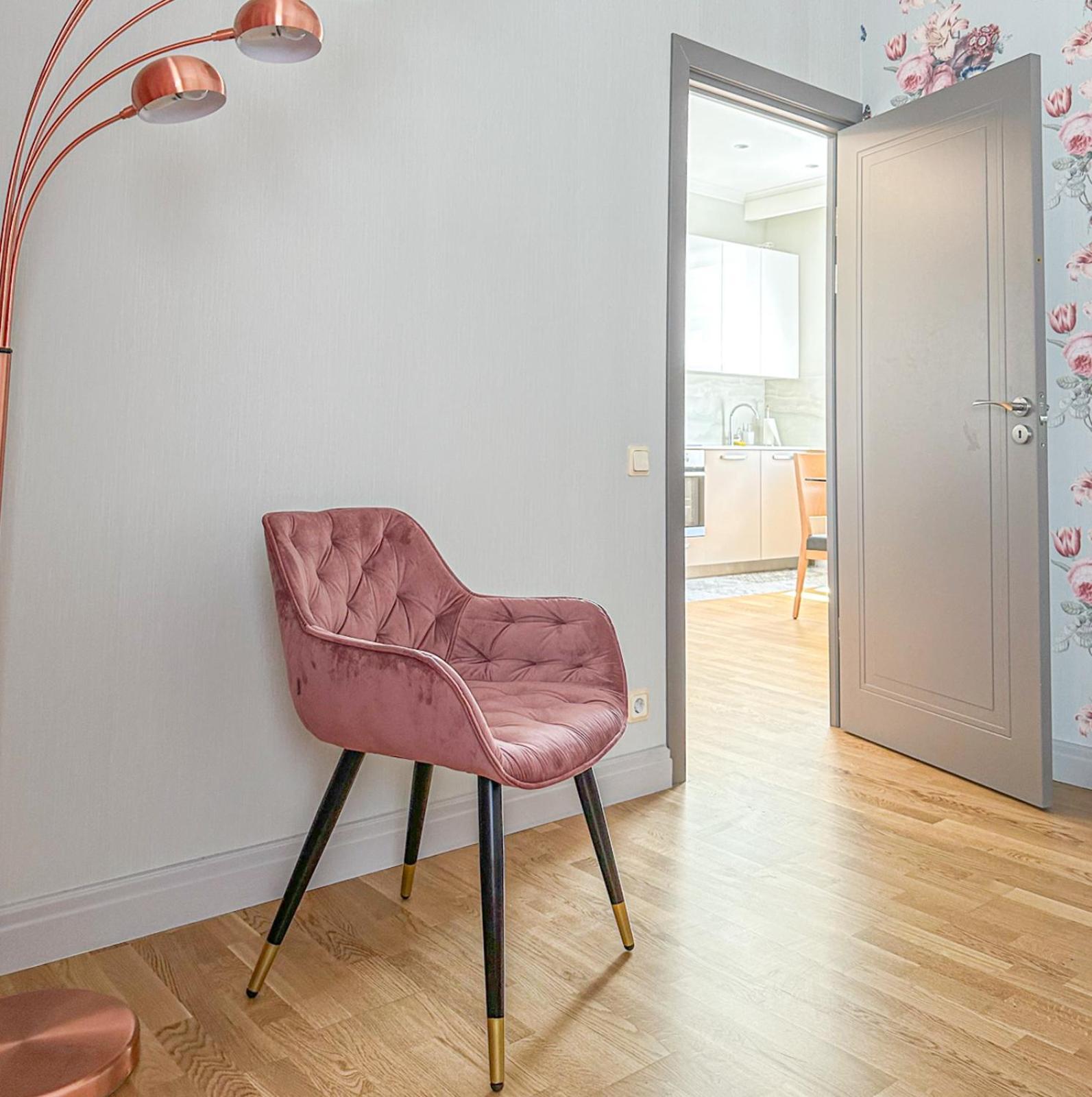 Heart, Space, Loft View, Free Parking Huoneisto