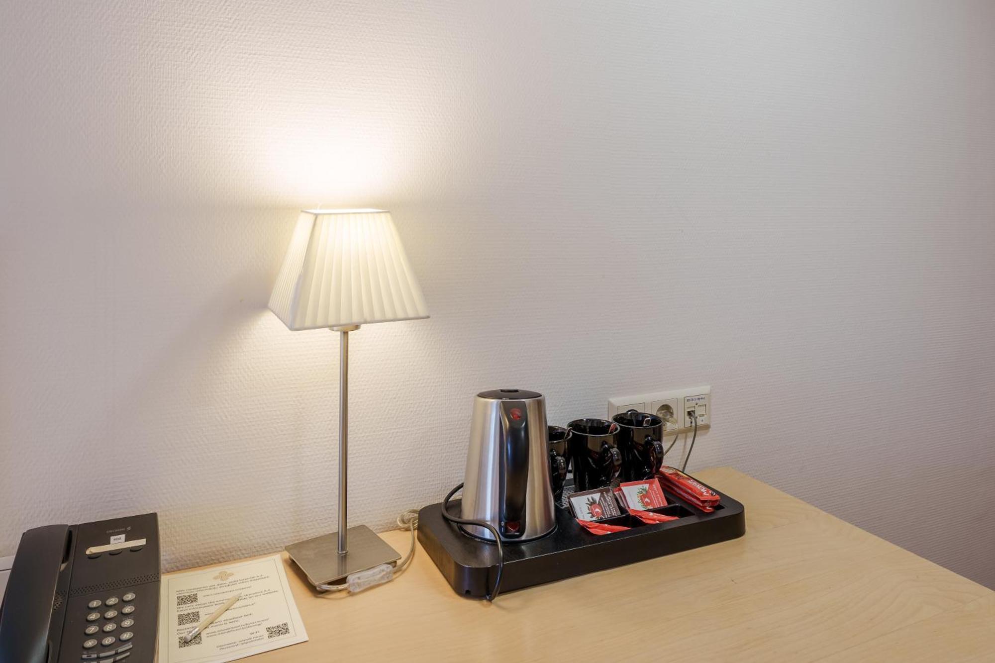 Hotel Islande With Free Parking 4*