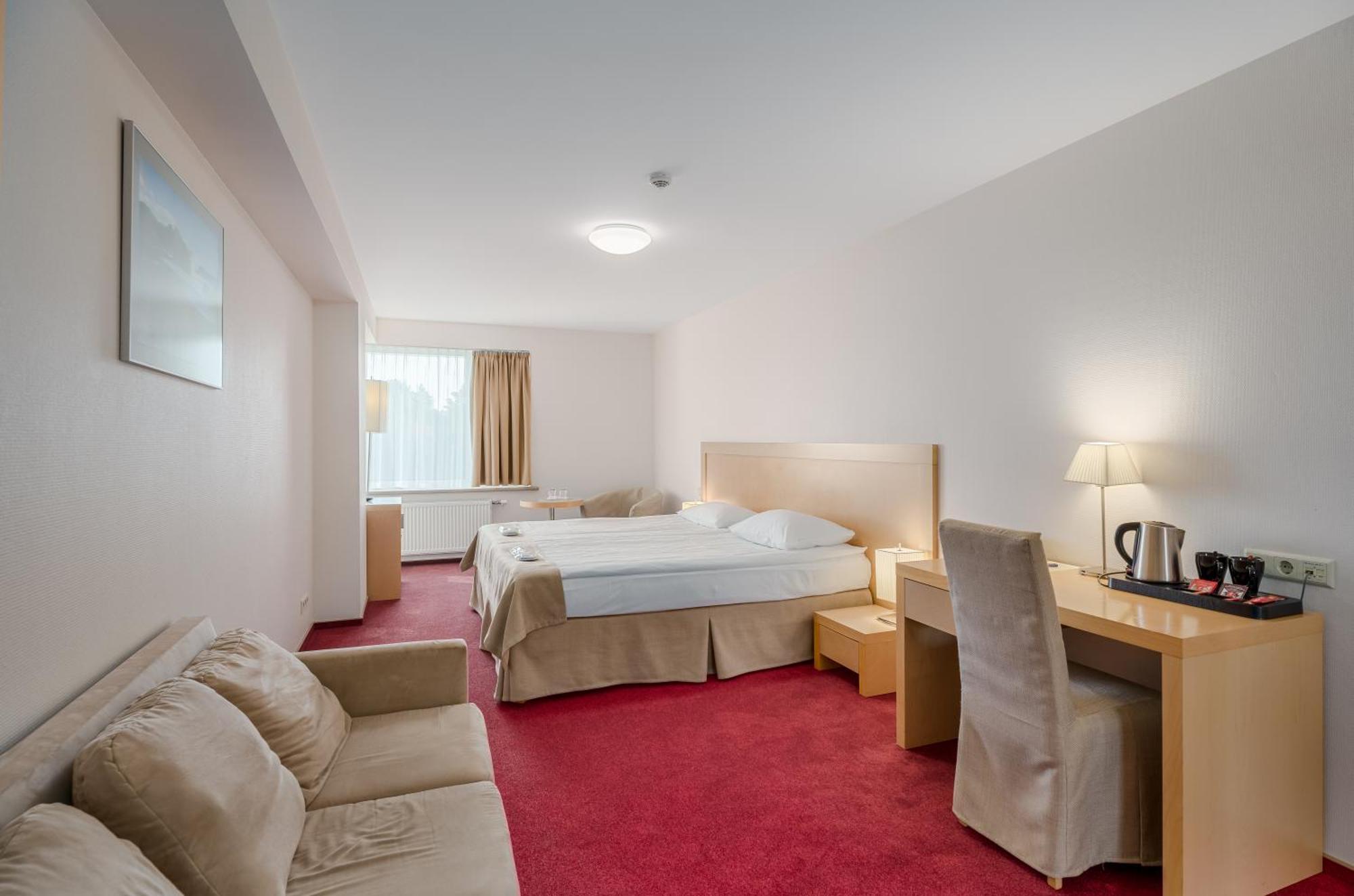 Islande With Free Parking Hotel 4*