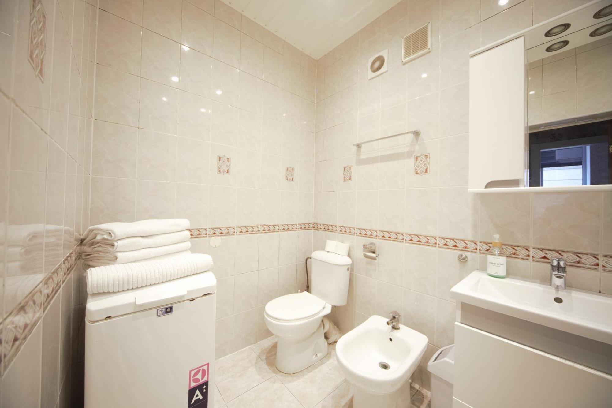 Three Bedroom Old Town Apartment *