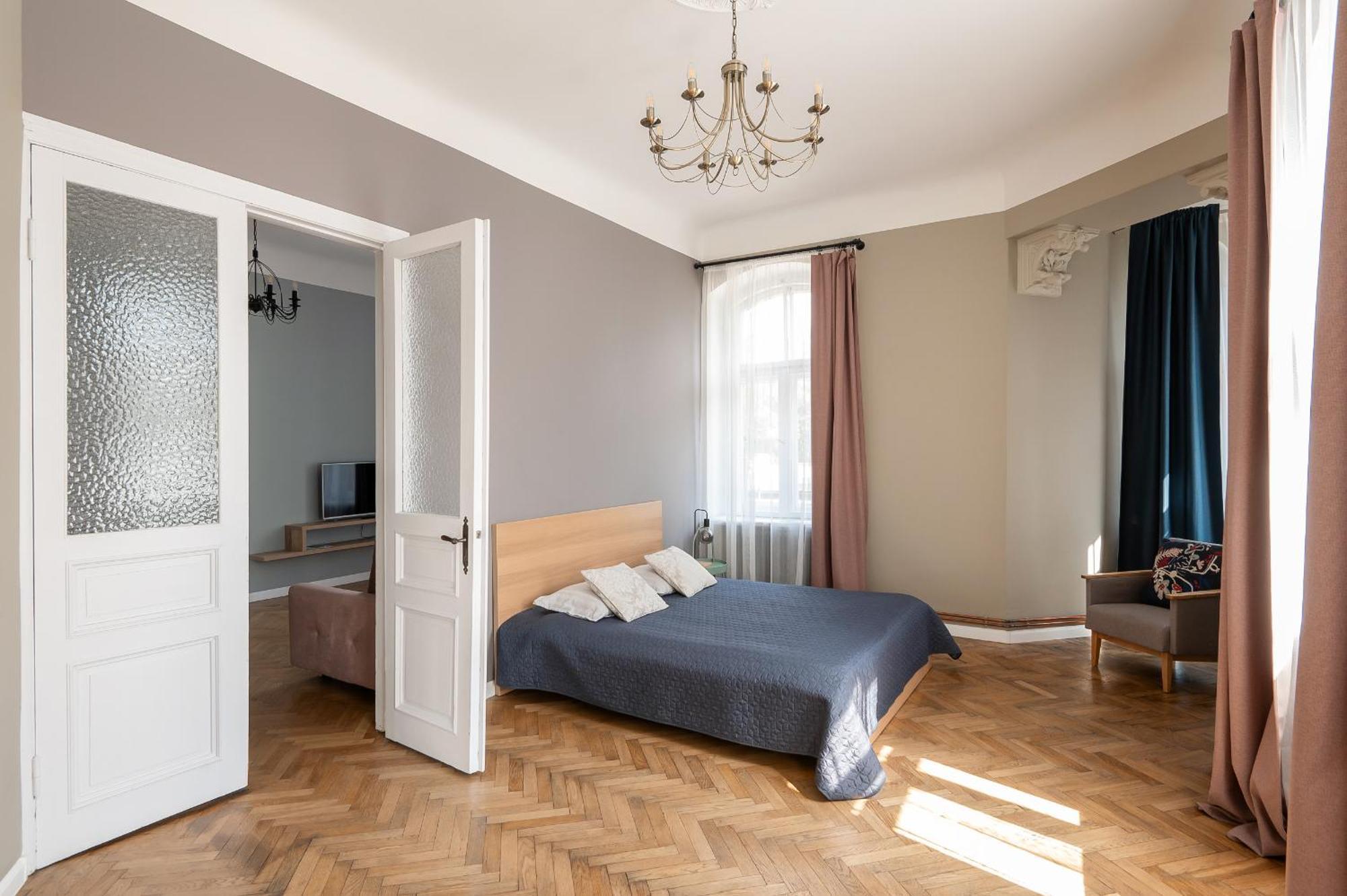 Apartment Modern In Historical Building With Car Parking! Riga