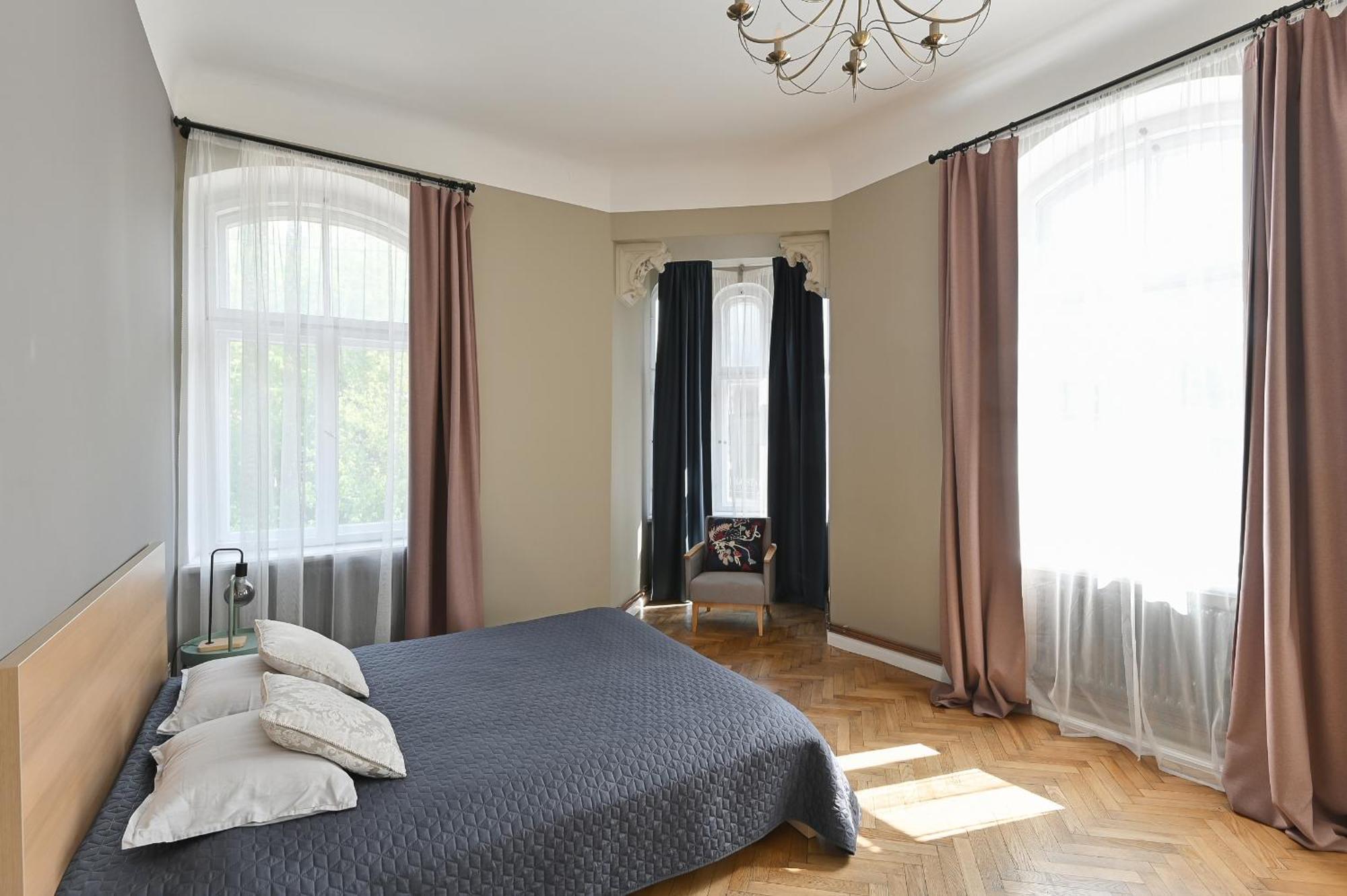 Modern In Historical Building With Car Parking! * Riga