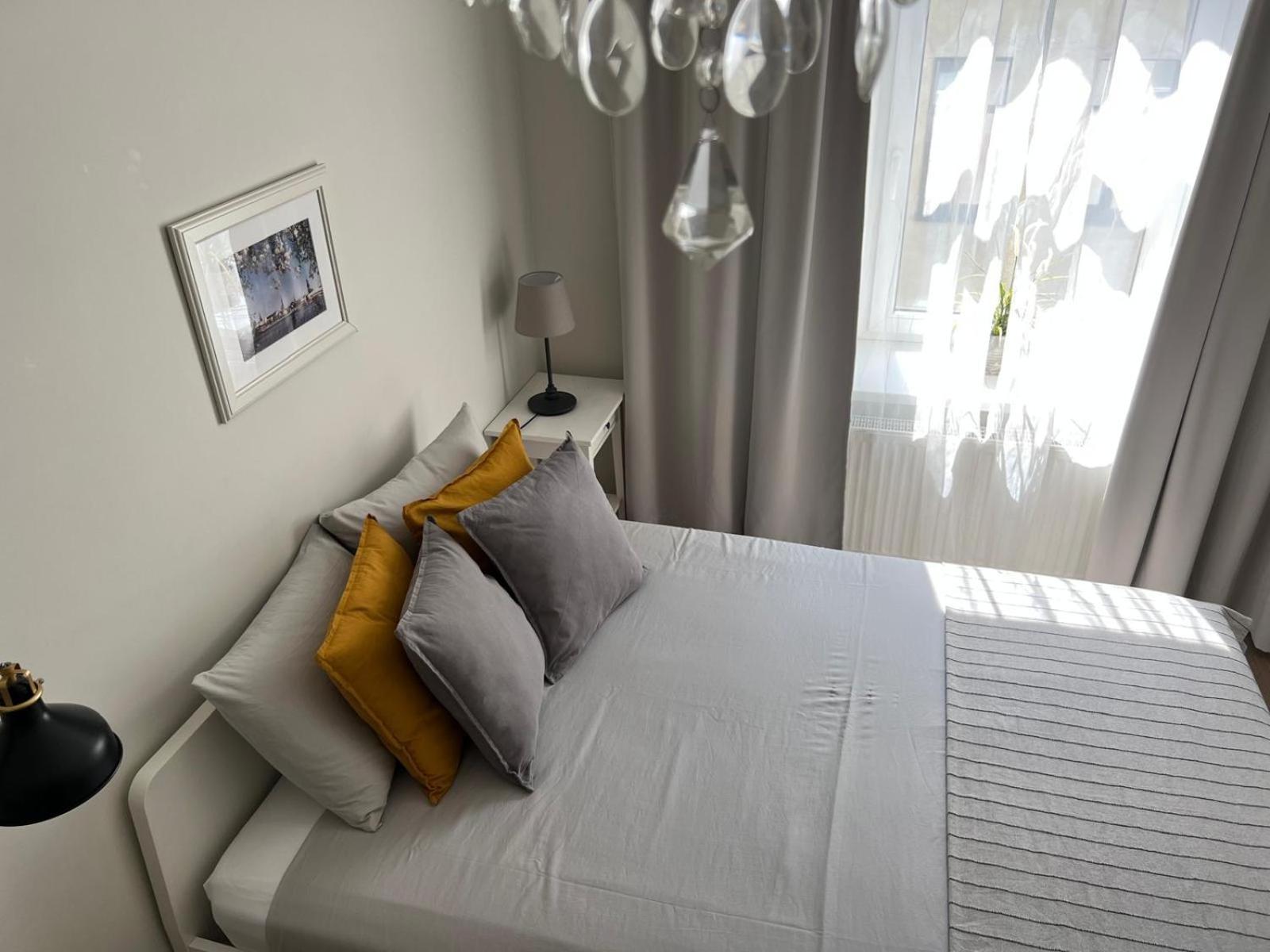 Apartment Renovated In Center *