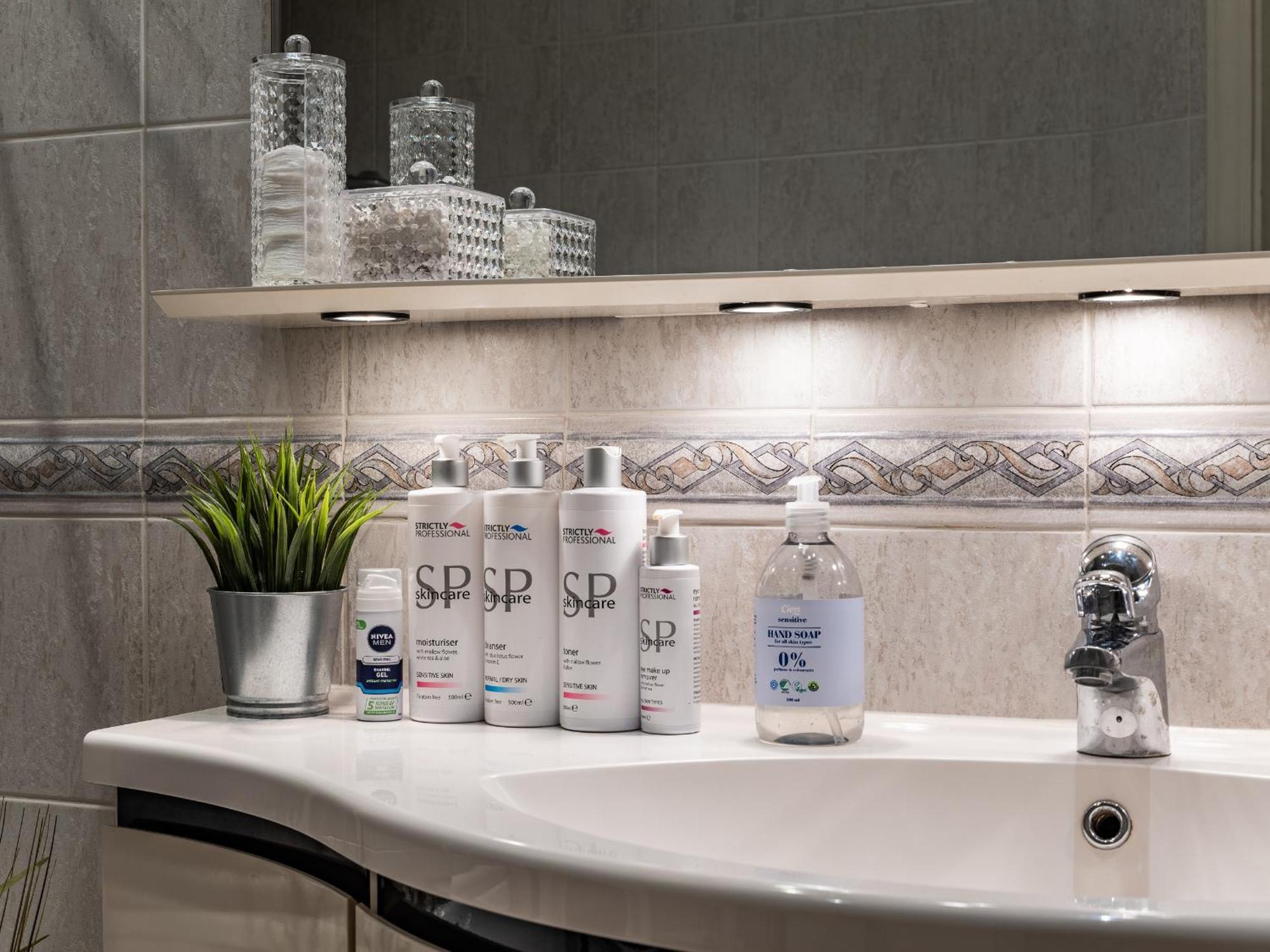 Apartment Alunana Lux Jakuzzi Apart In Riga Art Nouveau Area, Self Check-In
