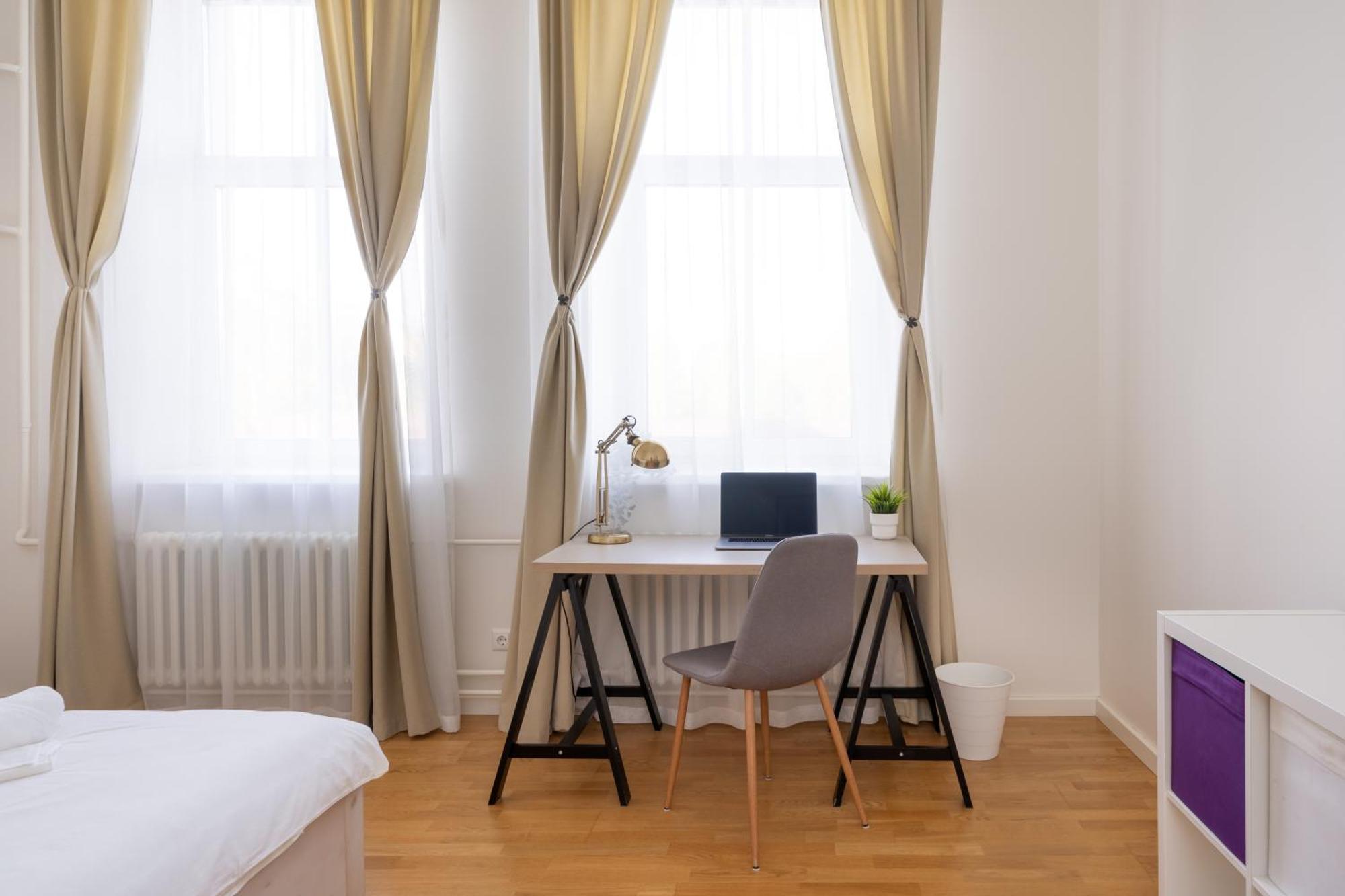 Apartamento Families & Groups - 3 Bedrooms - Free Parking - Location *