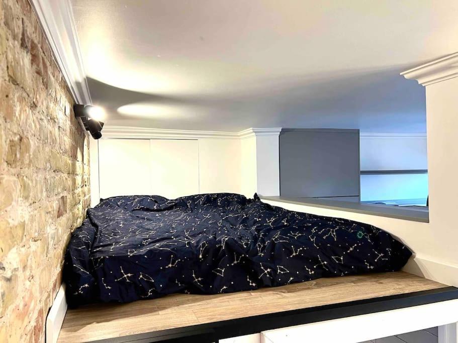 Cozy In The Heart Of Apartment
