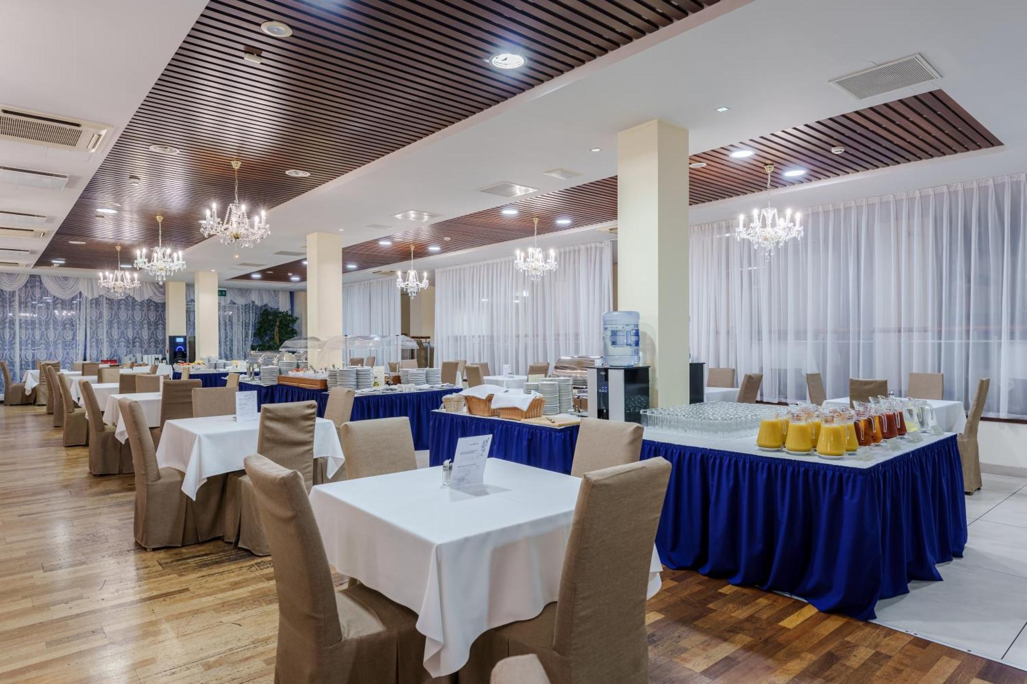 Islande With Free Parking Hotel