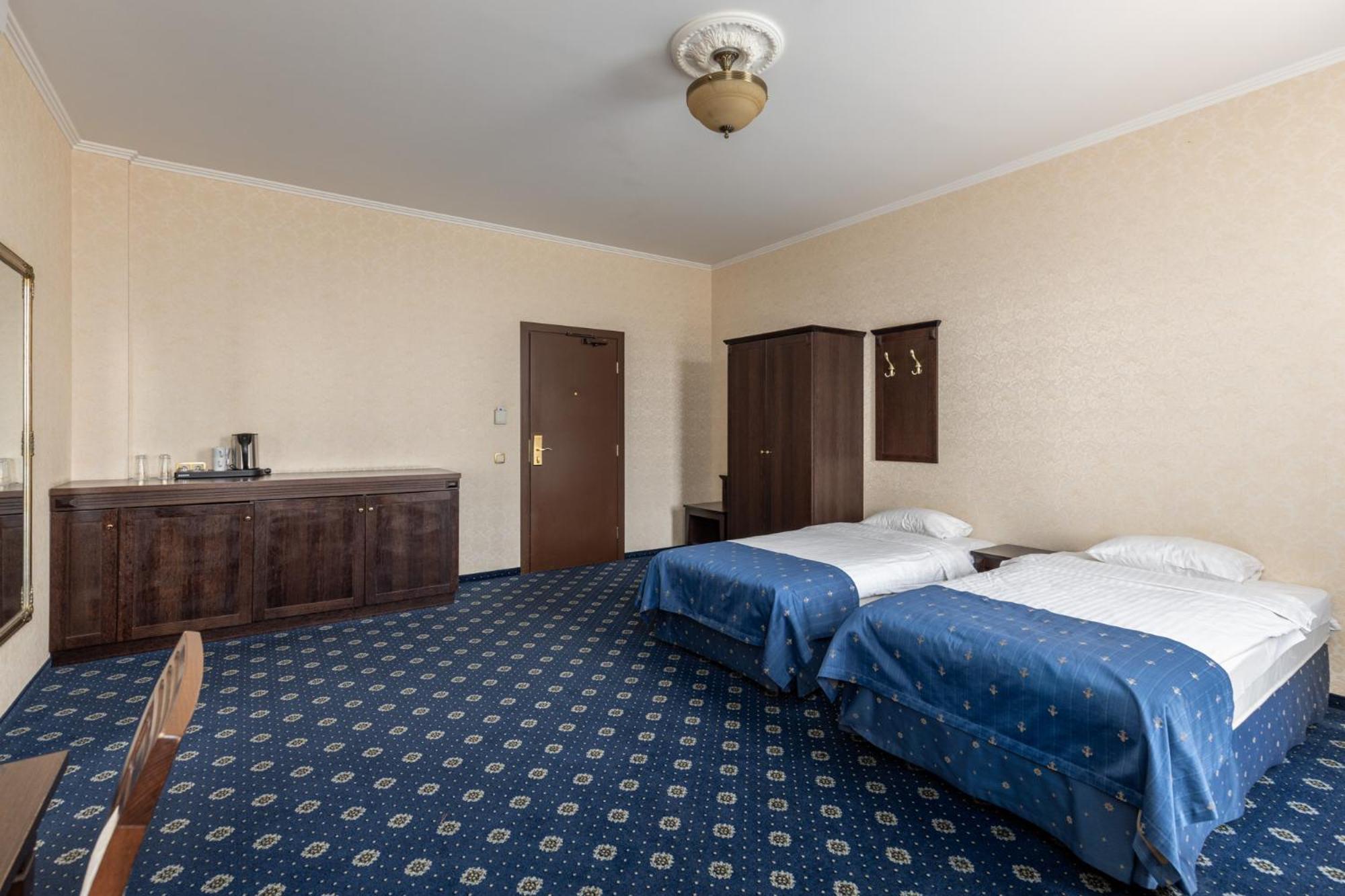 Gertrude Self Check-in Hotel