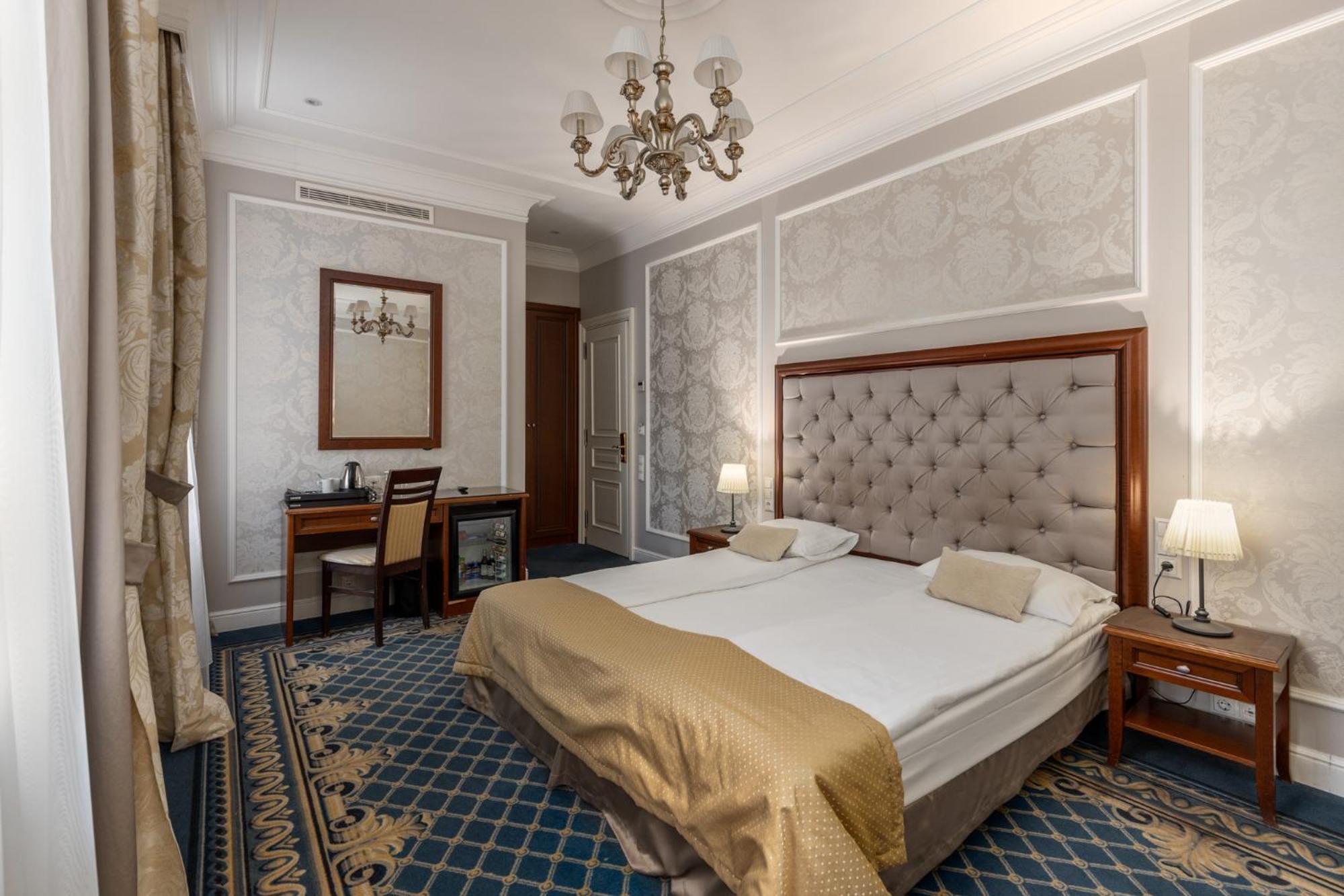 Gertrude Self Check-in Hotel 4*