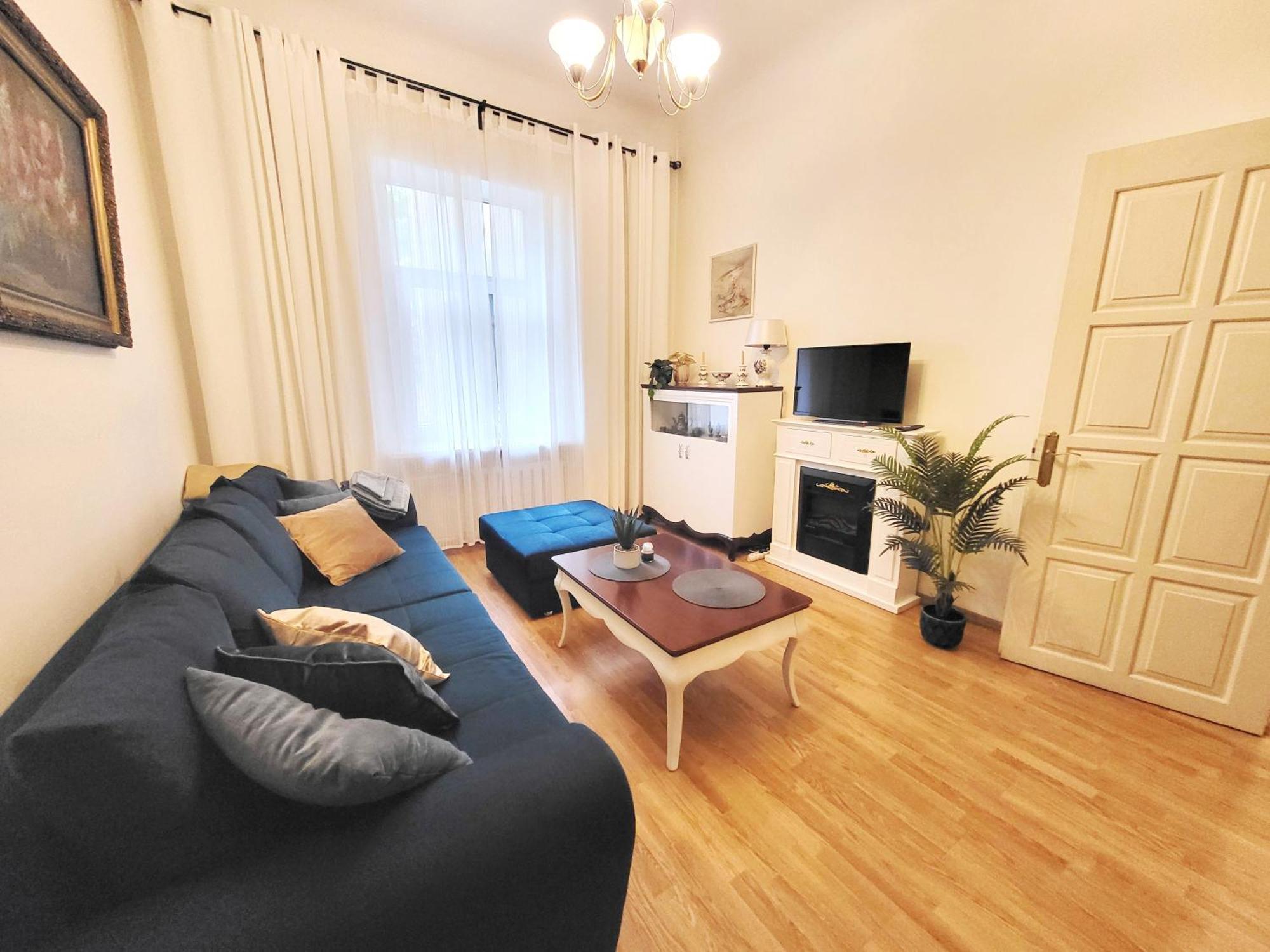 Alunana Premium & Fireplace In Art Nouveau District, 63 Sqm, 1870s, Self Check-in Huoneisto Riika