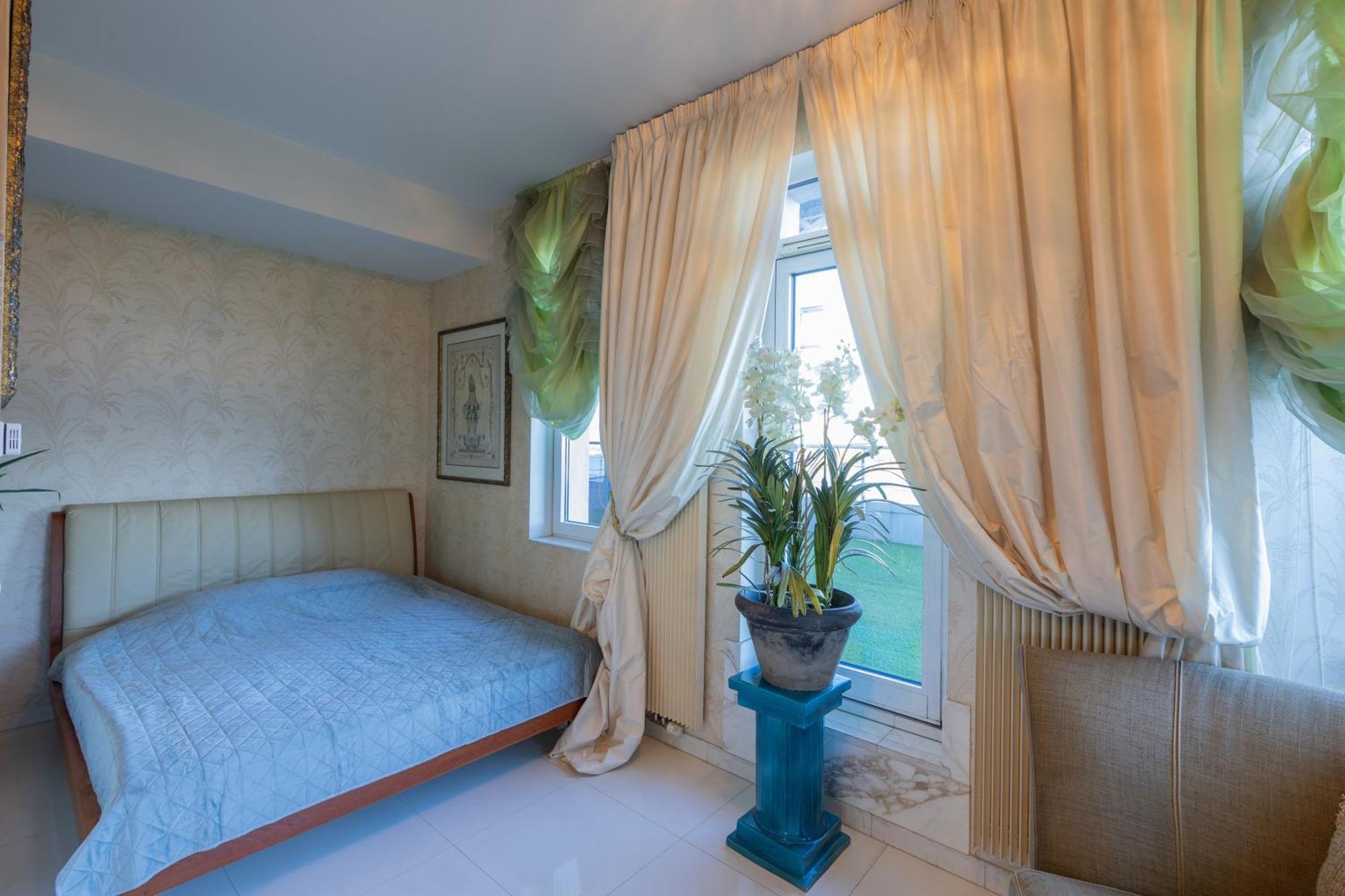 Dzīvoklis Royal Whith Free Parking Riga