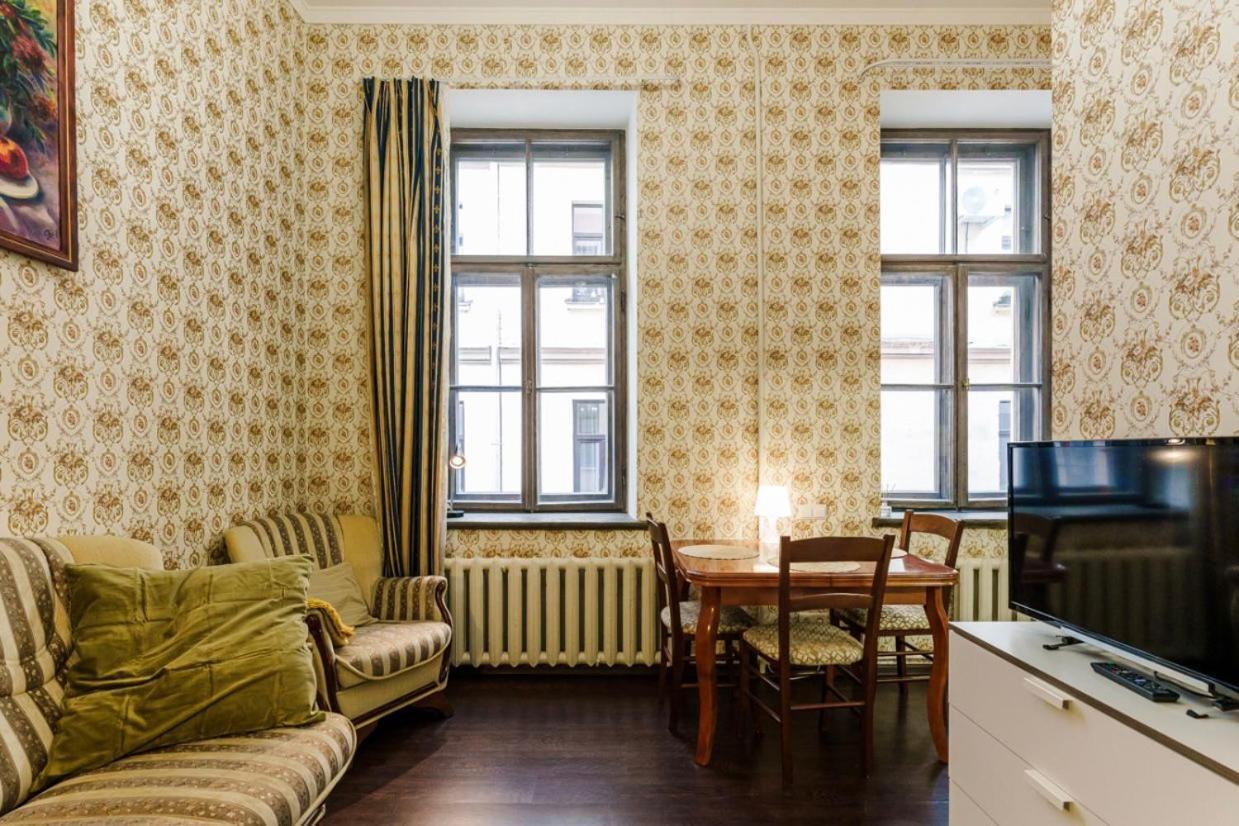 Apartment Riga's Timeless Elegance *