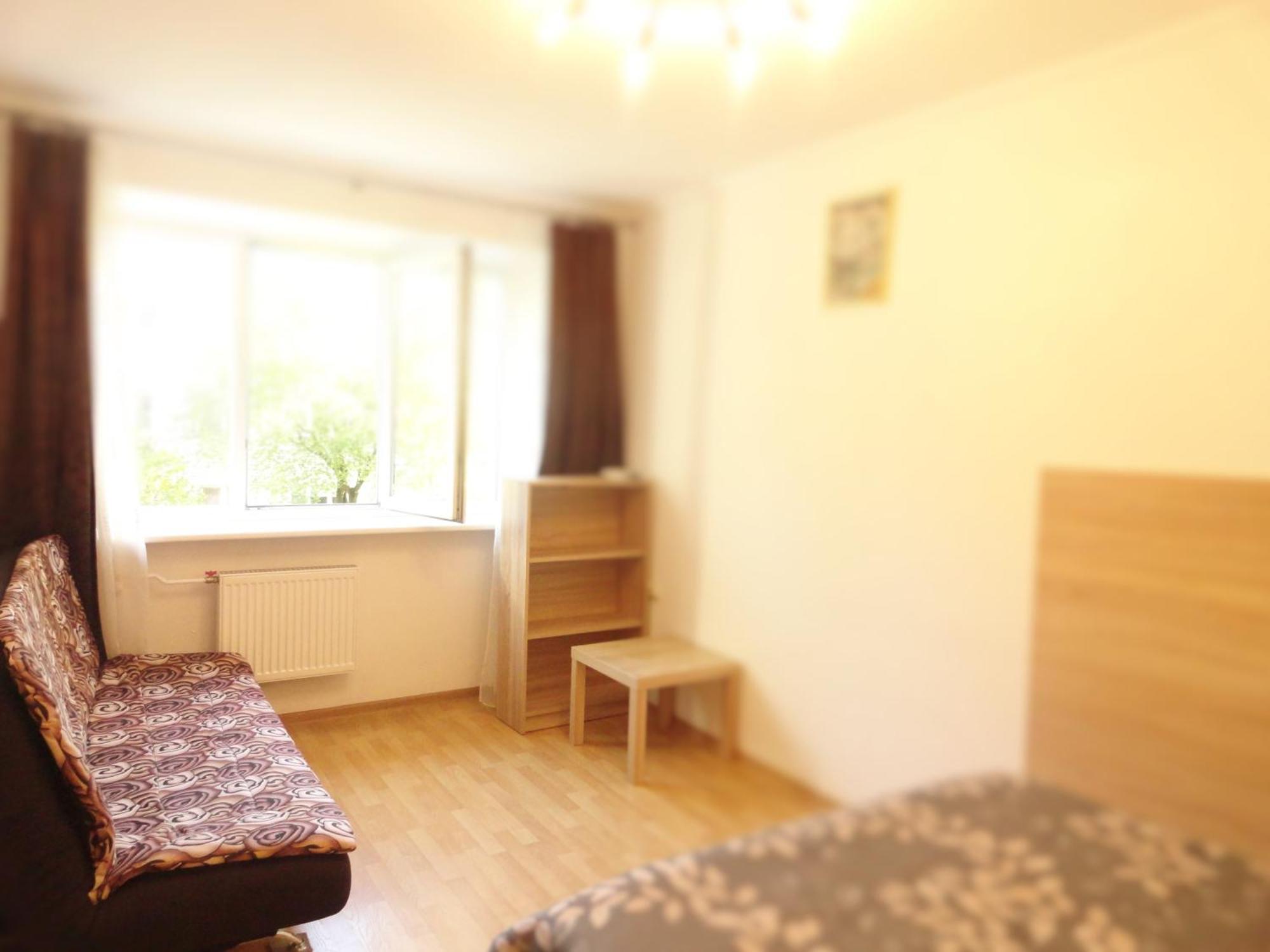 Quiet Center Arena Free Parking Apartment