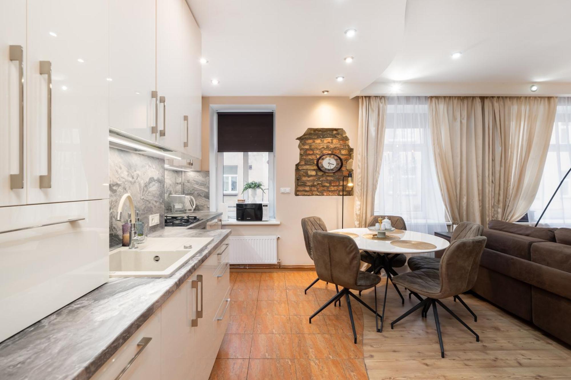 Baltic Amber In Diplomatic District & Free Parking Apartment Riga