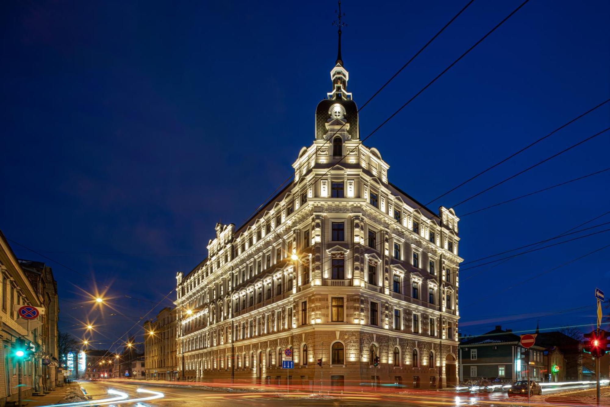 Amella Aparthotel