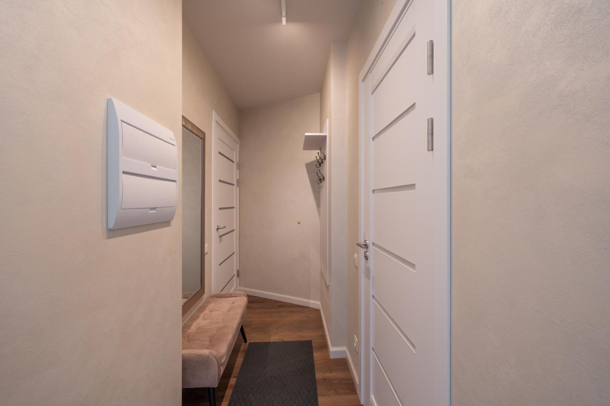 Location 1-bedroom Apartment *