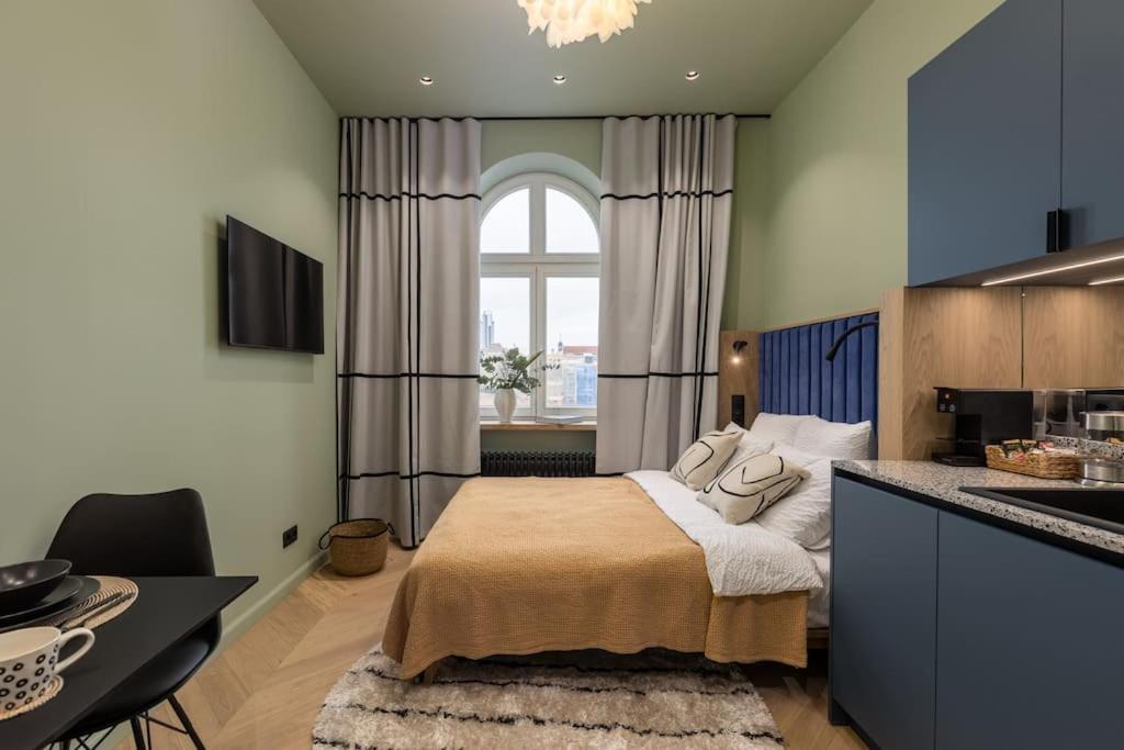 Premium Design Studio Top Location Fast Wifi