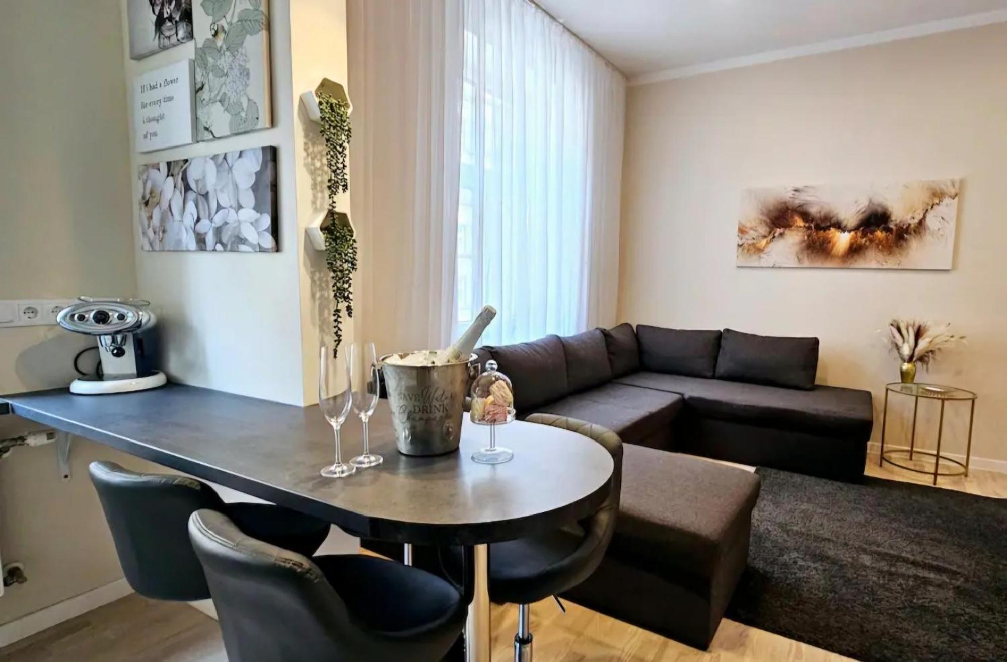 The Oasis - Heart Of Apartment