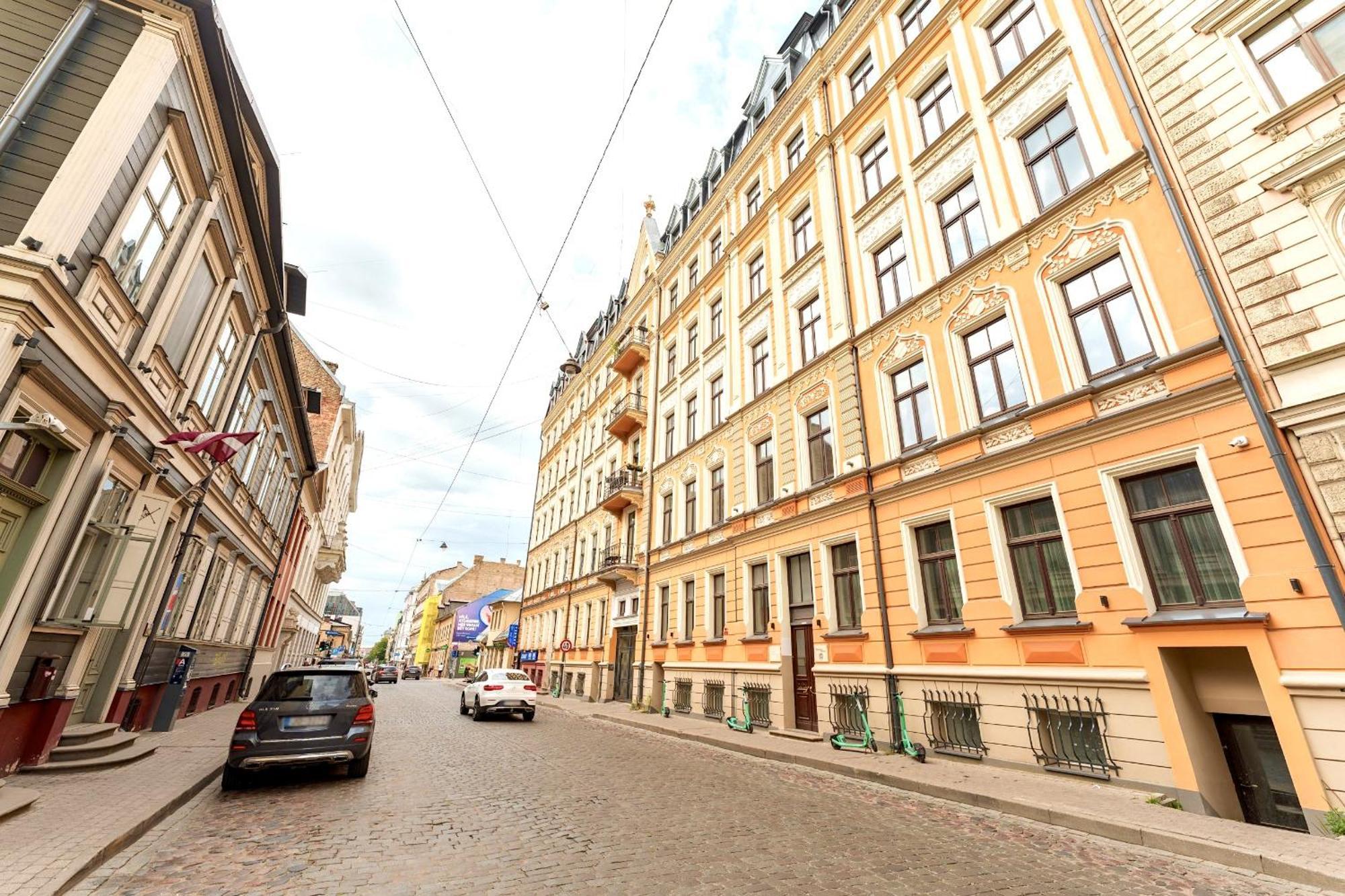 Dzirnavu Downtown In Center * Riga