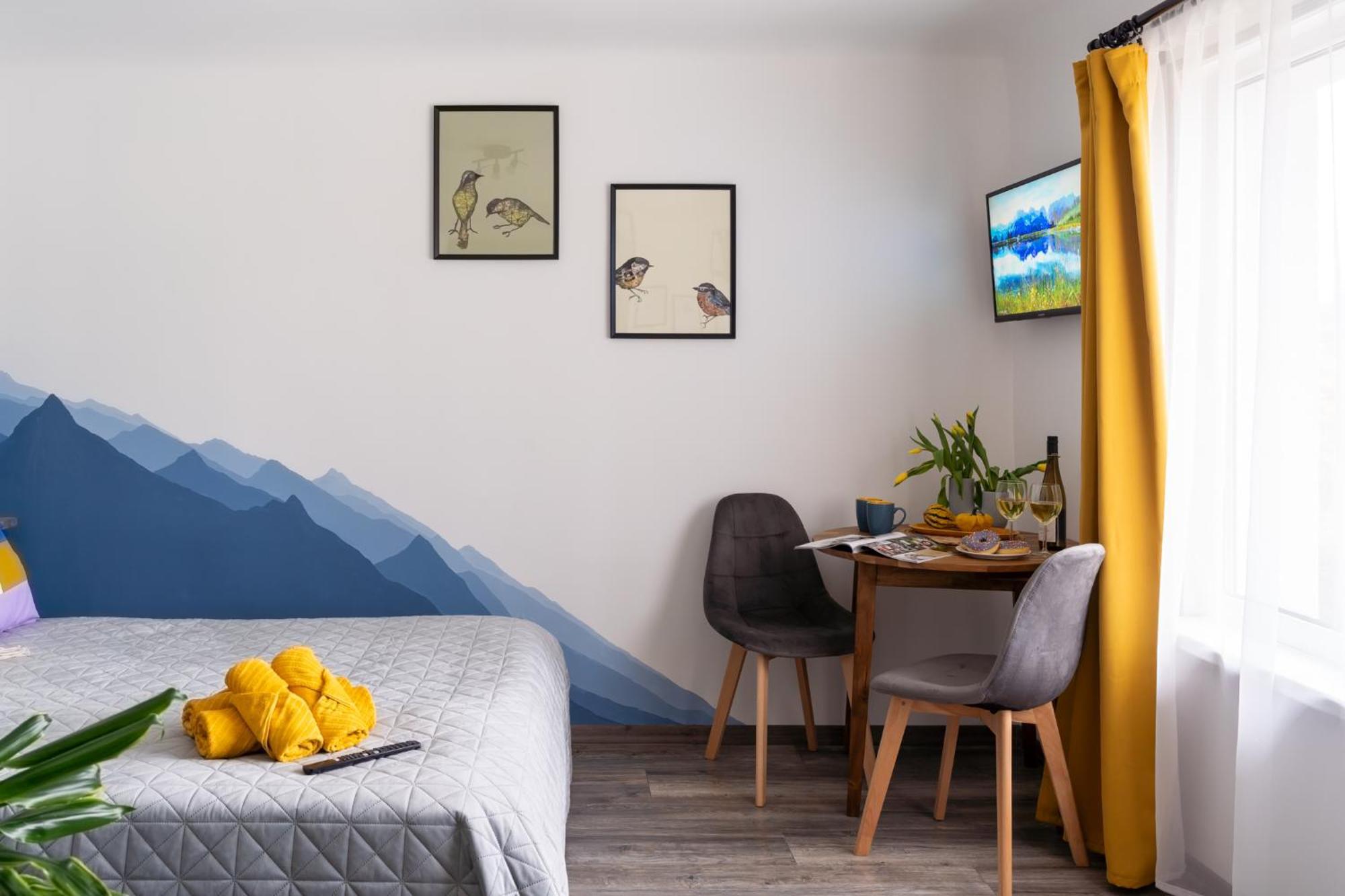 Dzīvoklis Garden & Private Parking With Playground Riga