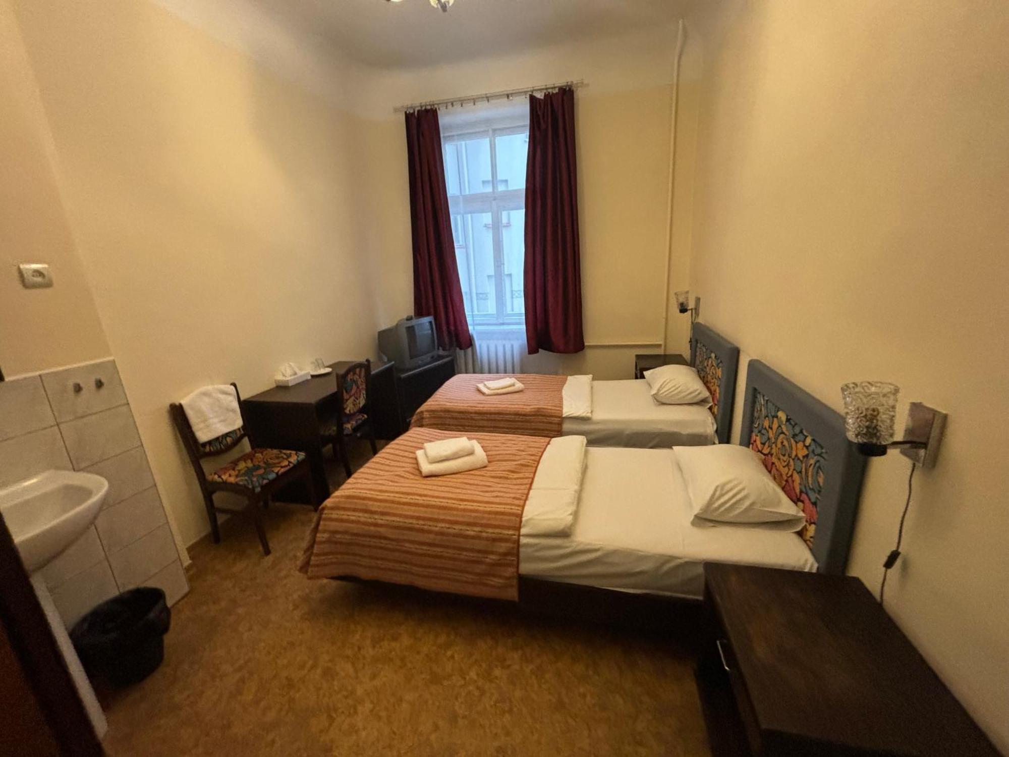 Hostel Viktorija With Private *