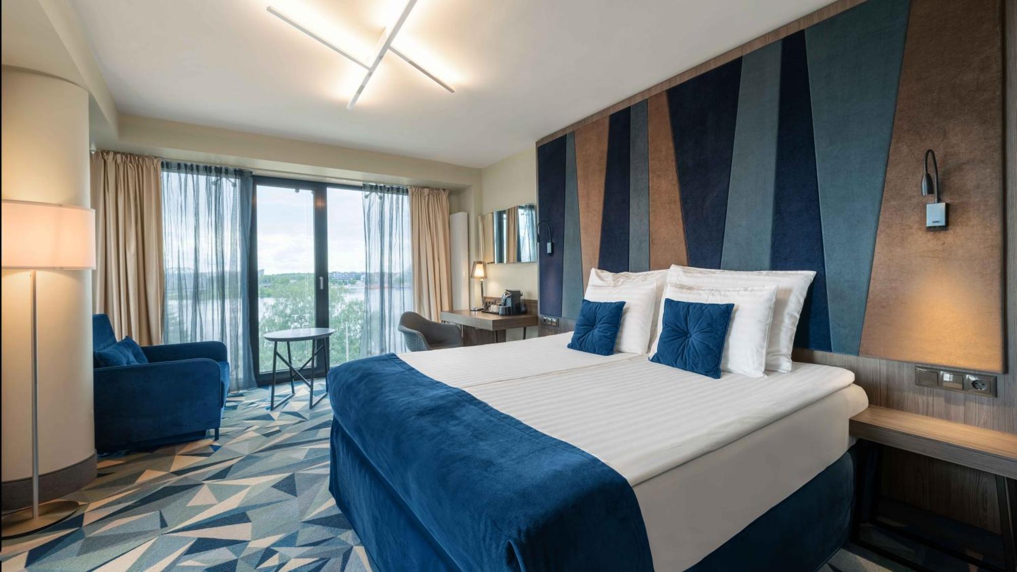 Hotel Wellton Riverside 4*