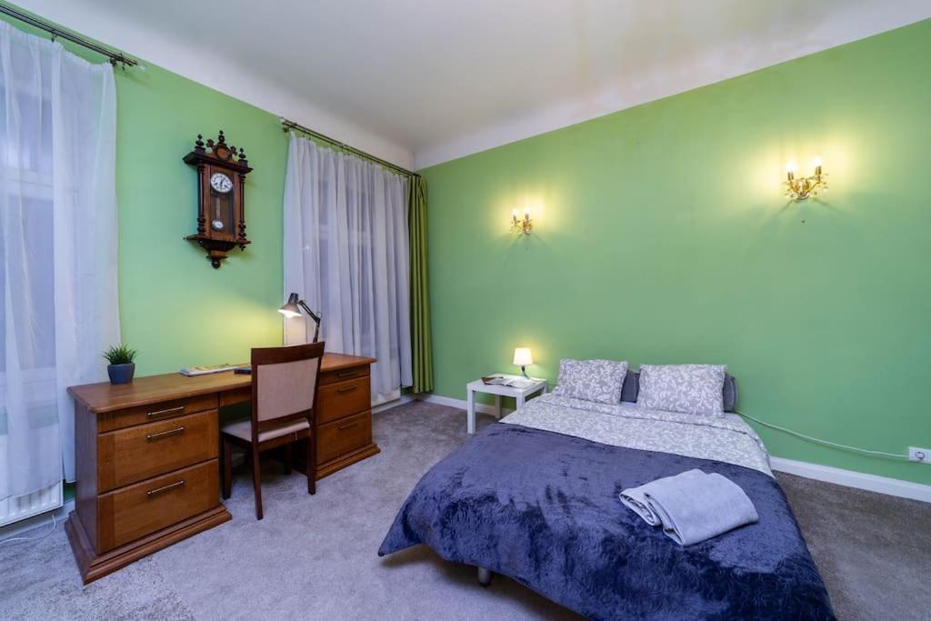 Centrs Sanctuary Apartment Riga