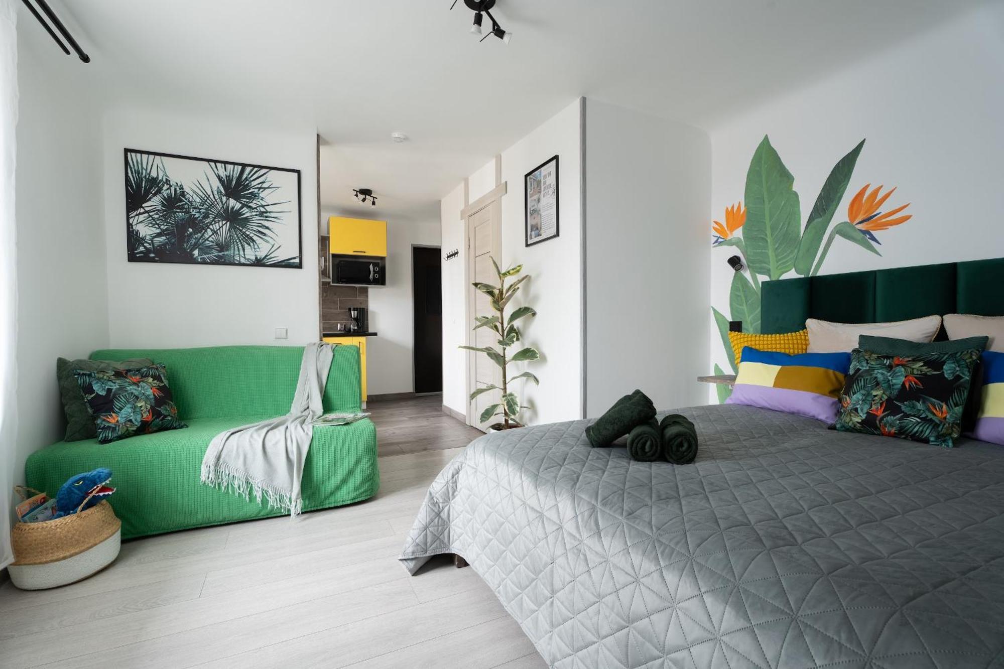 Garden & Private Parking With Playground Riga