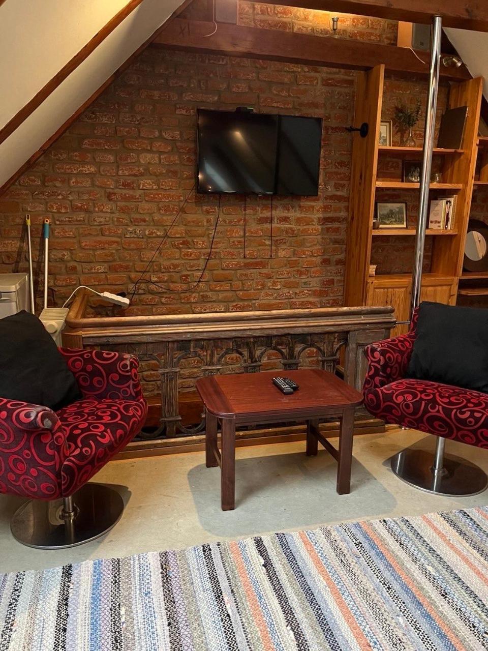 Authentic Loft In The Heart Of Old Town Apartment *
