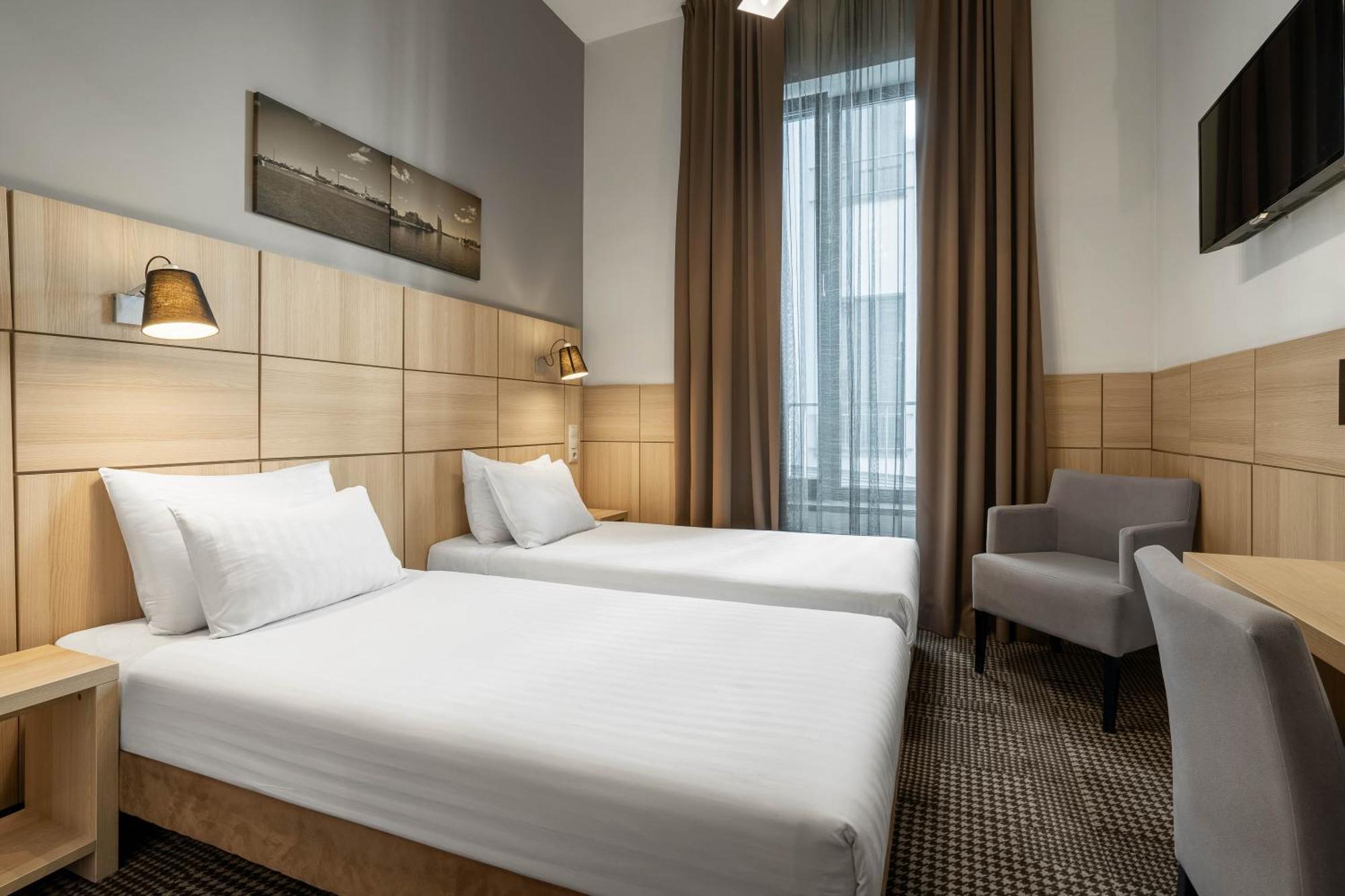 Wellton Centrum & 4* Riga