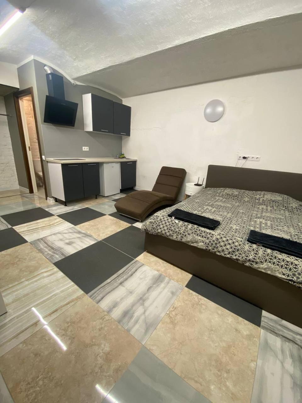 Apartment Eksporta3-2 *