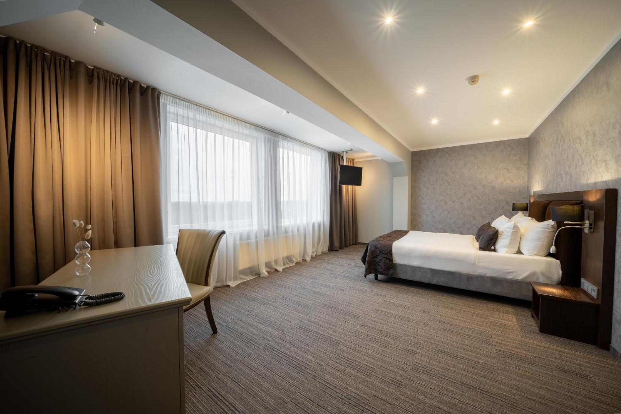 Bellevue Park With Free Parking Riga