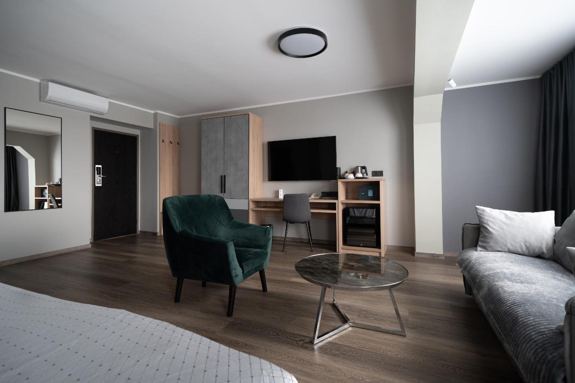 Bellevue Park With Free Parking Hotel 4*